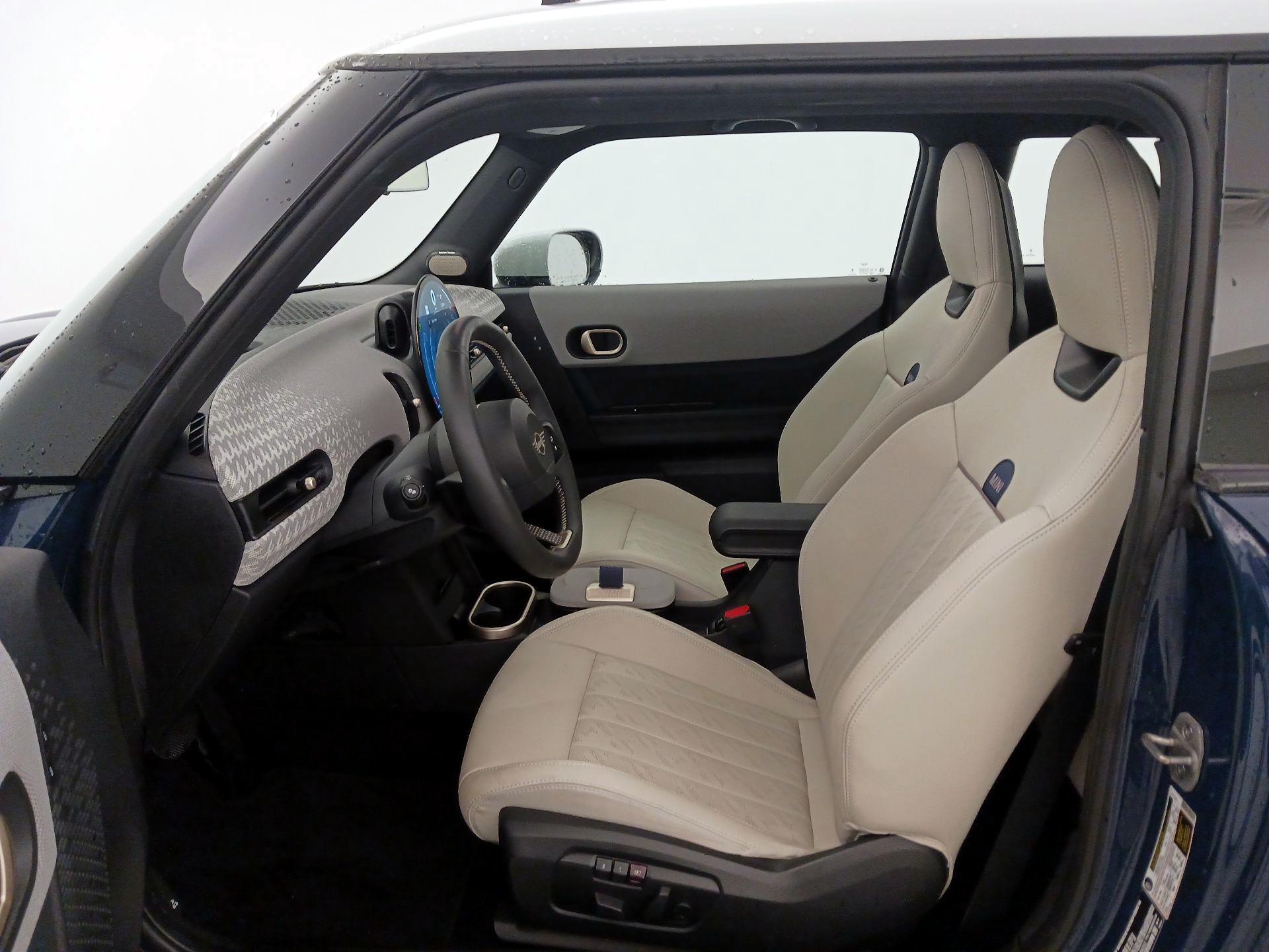 Thumbnail: 2025 MINI Cooper Hardtop - 11