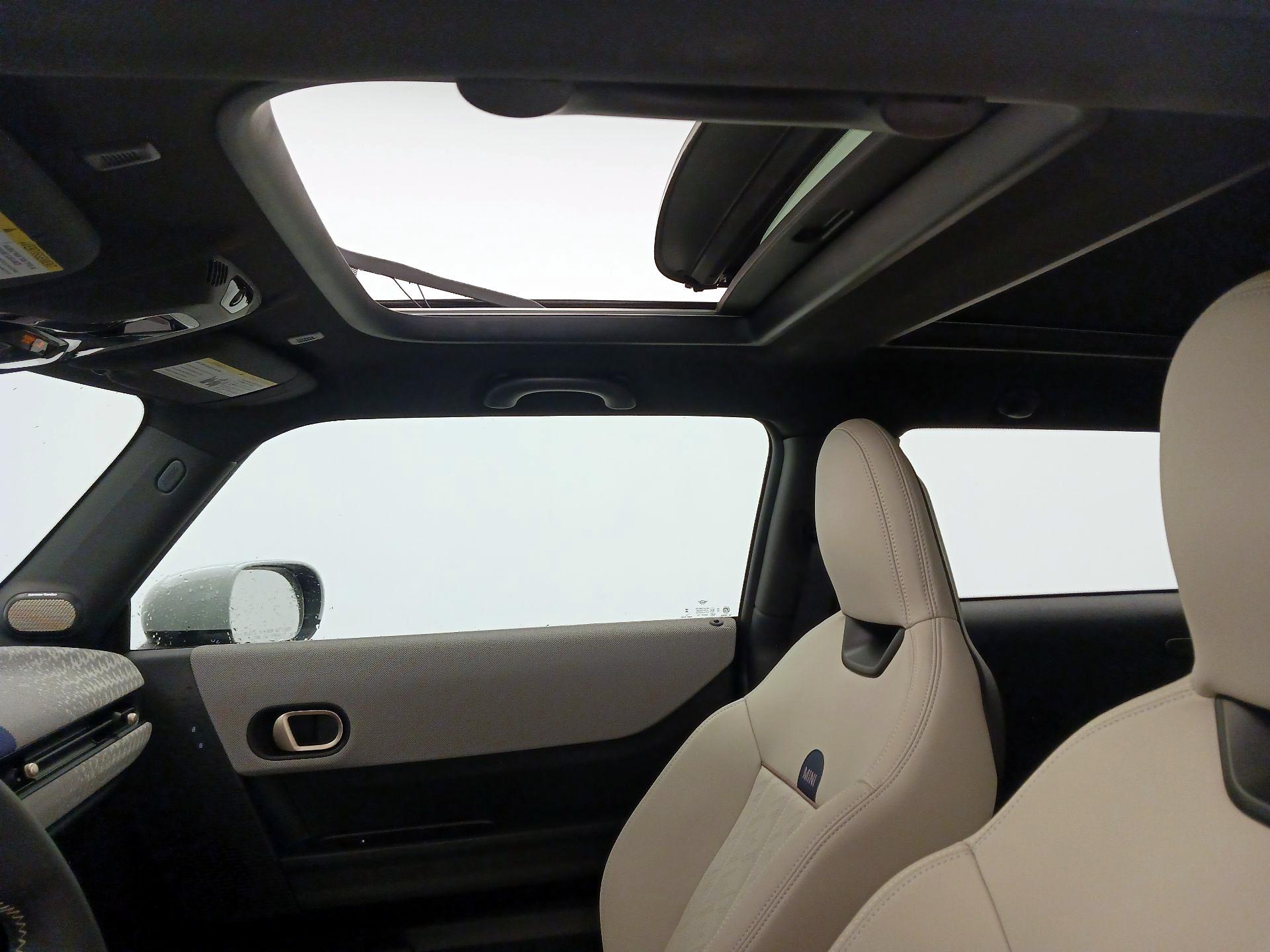 Thumbnail: 2025 MINI Cooper Hardtop - 18