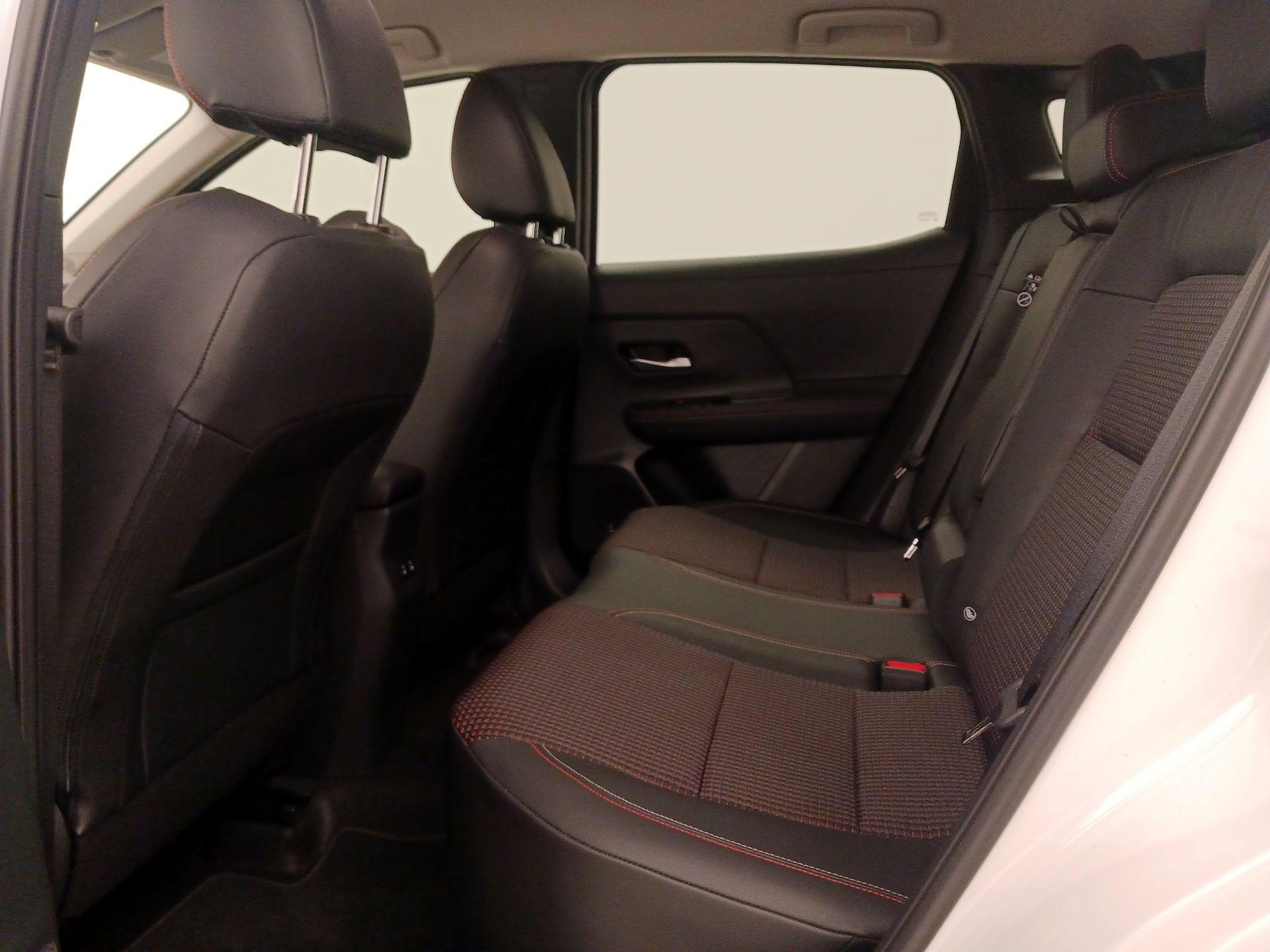 Thumbnail: 2025 Nissan Kicks - 19