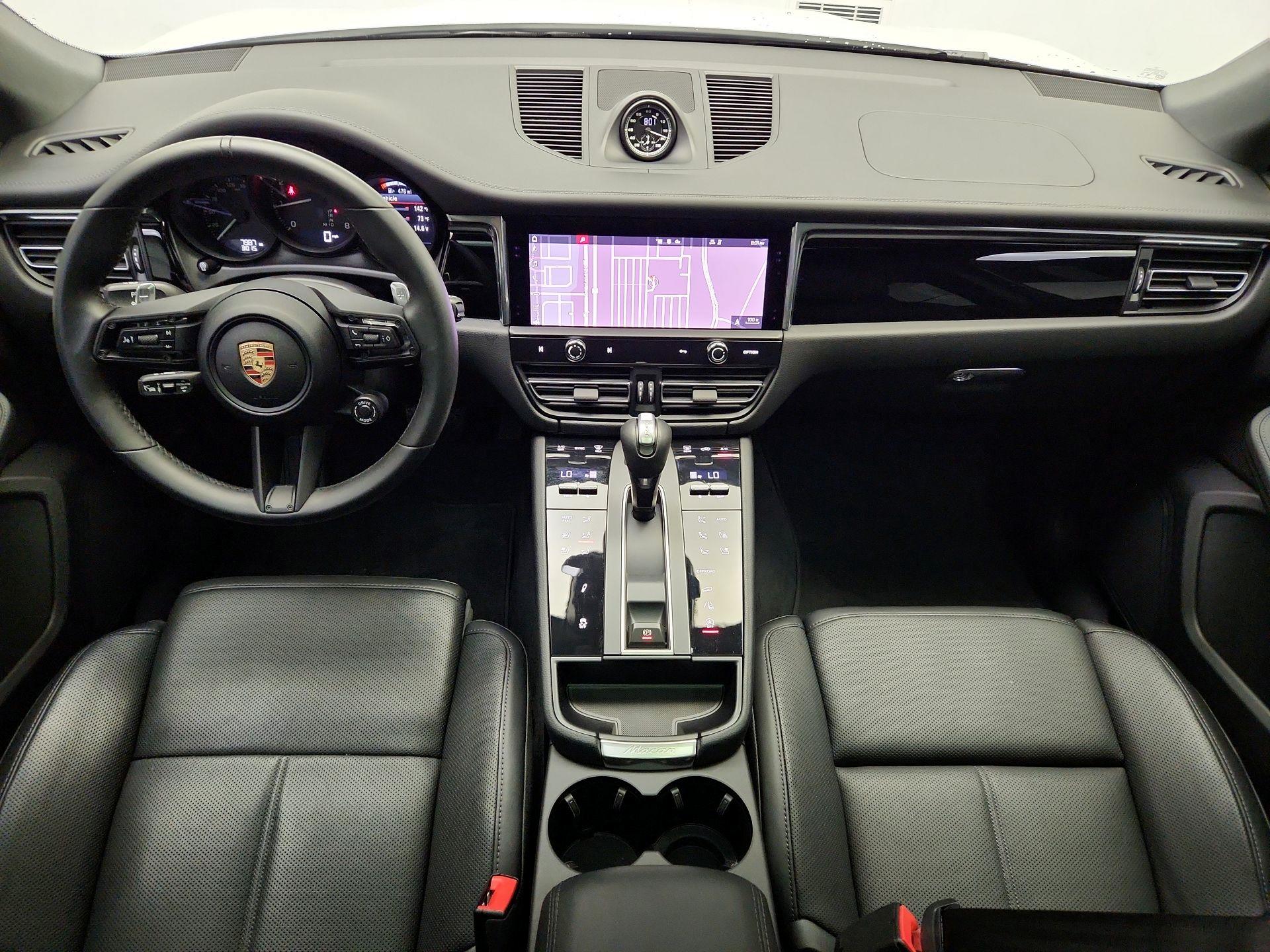 Thumbnail: 2025 Porsche Macan - 9