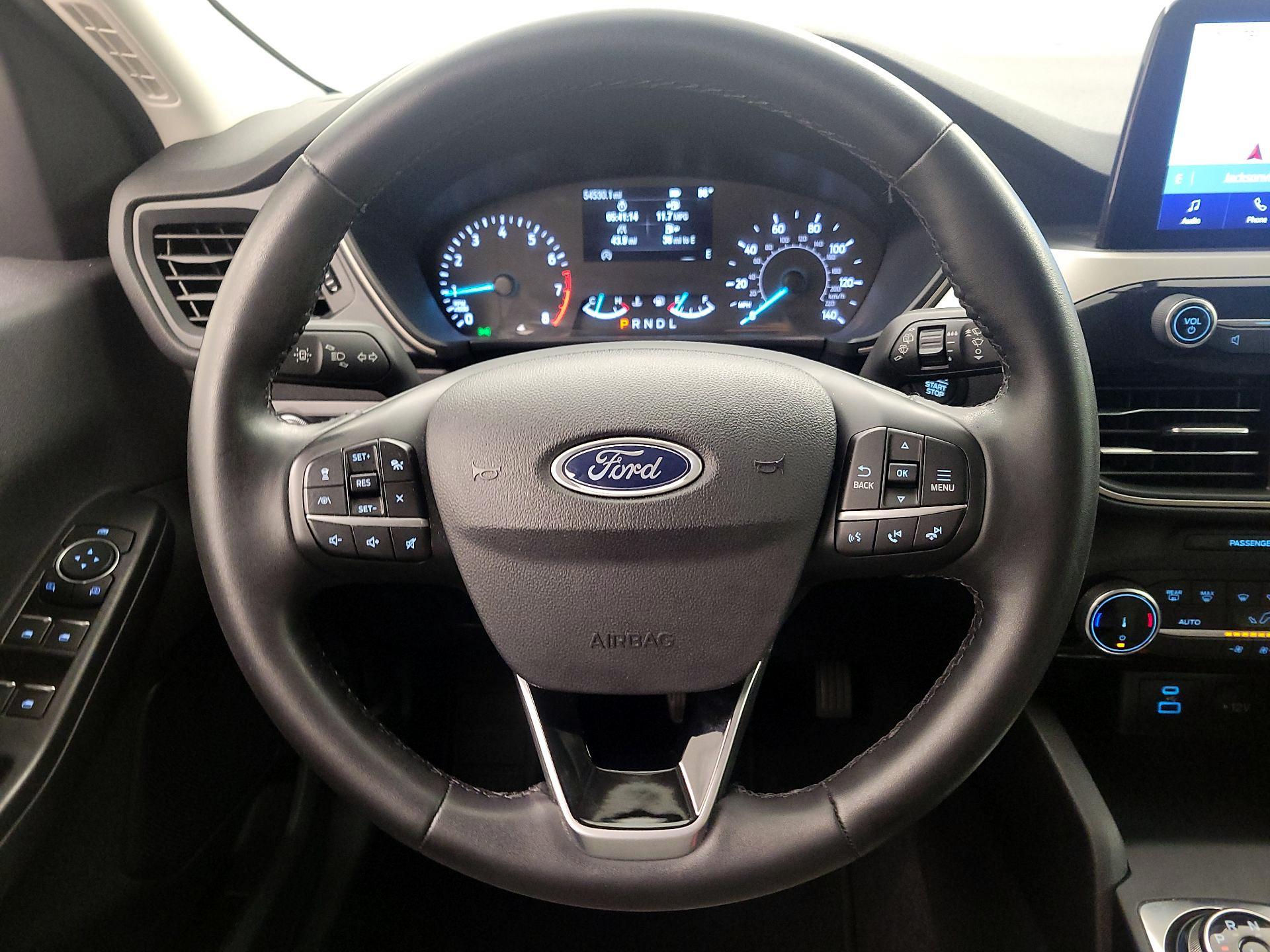 Thumbnail: 2022 Ford Escape - 10