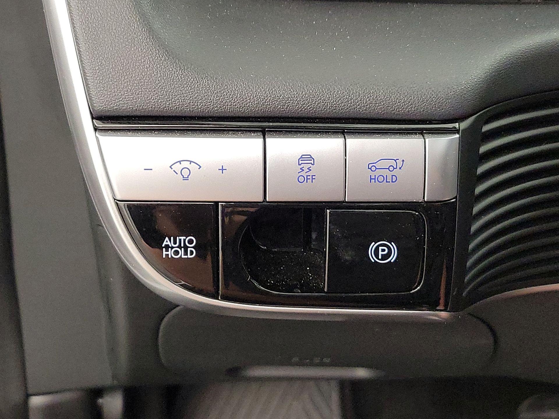 Thumbnail: 2022 Hyundai Ioniq 5 - 13