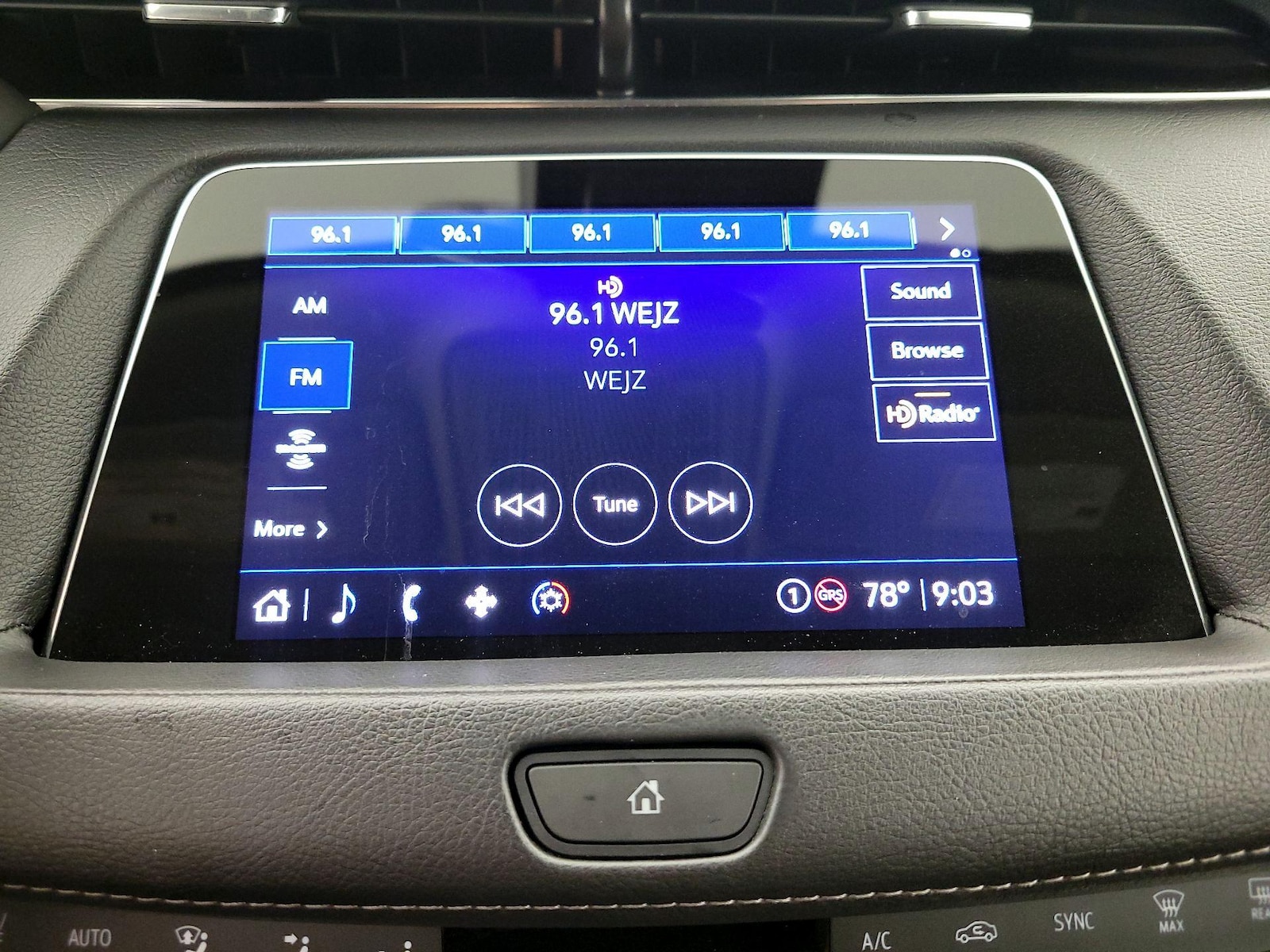 2022 Cadillac XT4 Premium Luxury - Photo 16