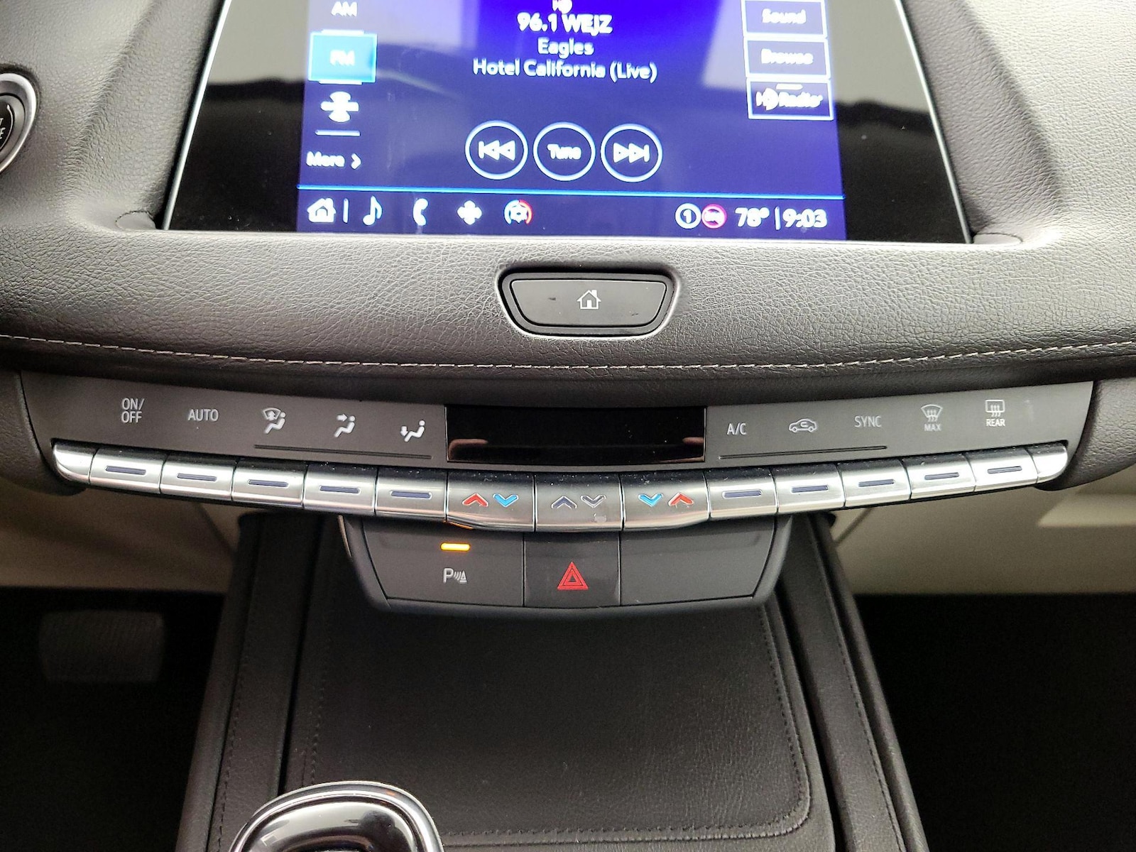 2022 Cadillac XT4 Premium Luxury - Photo 17