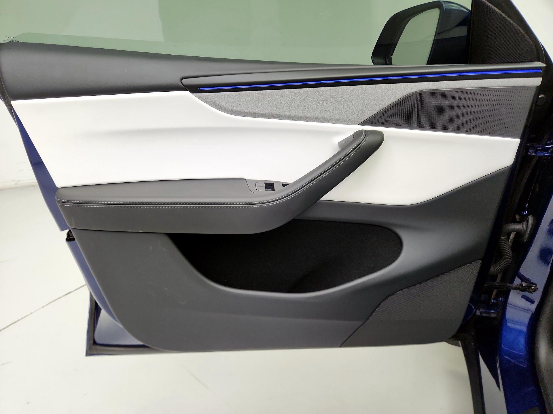 Thumbnail: 2026 Tesla Model Y - 12