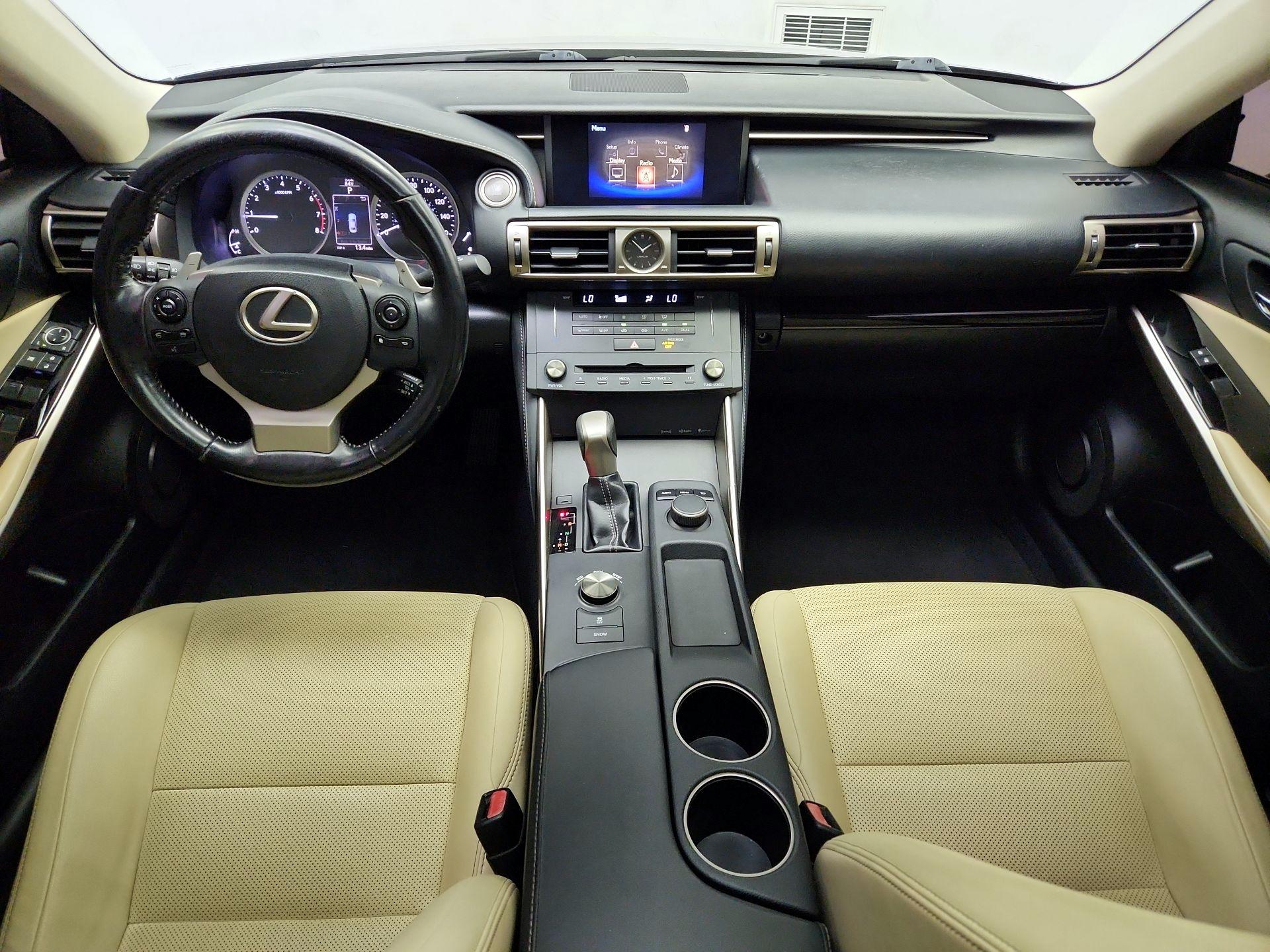 Thumbnail: 2016 Lexus IS - 9