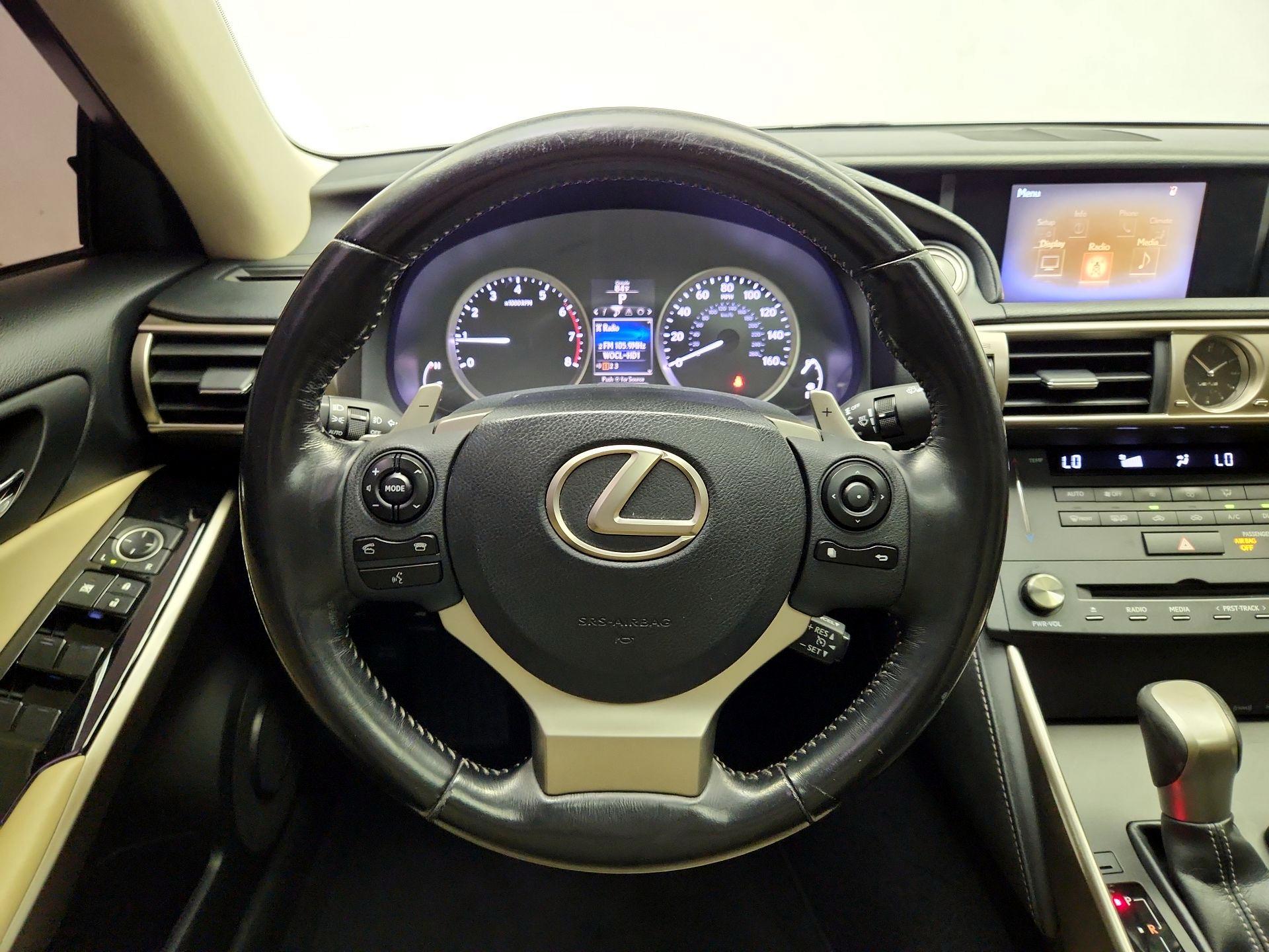 Thumbnail: 2016 Lexus IS - 10