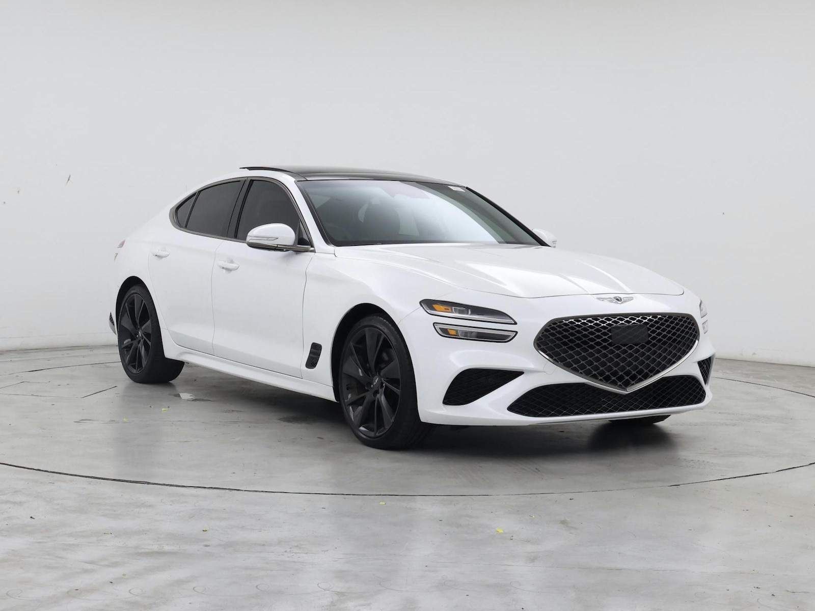 2023 GENESIS G70 Standard - Photo 2