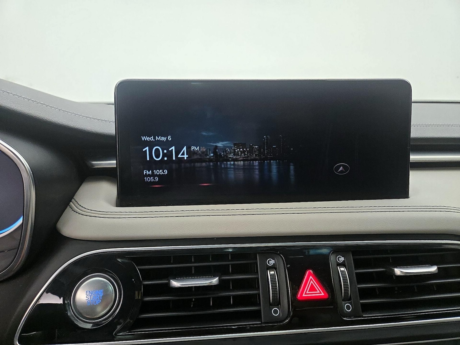 2023 GENESIS G70 Standard - Photo 17