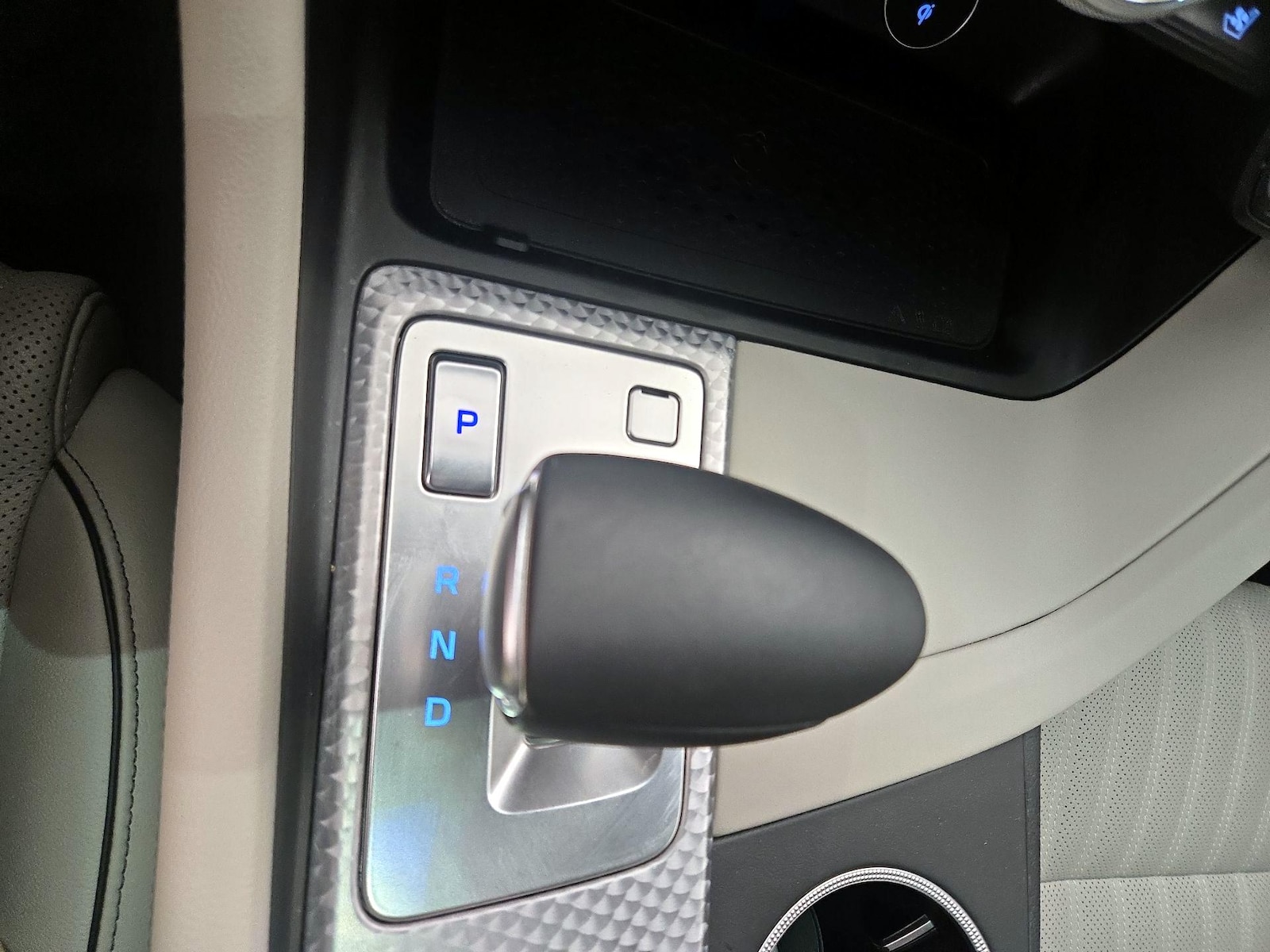 2023 GENESIS G70 Standard - Photo 19