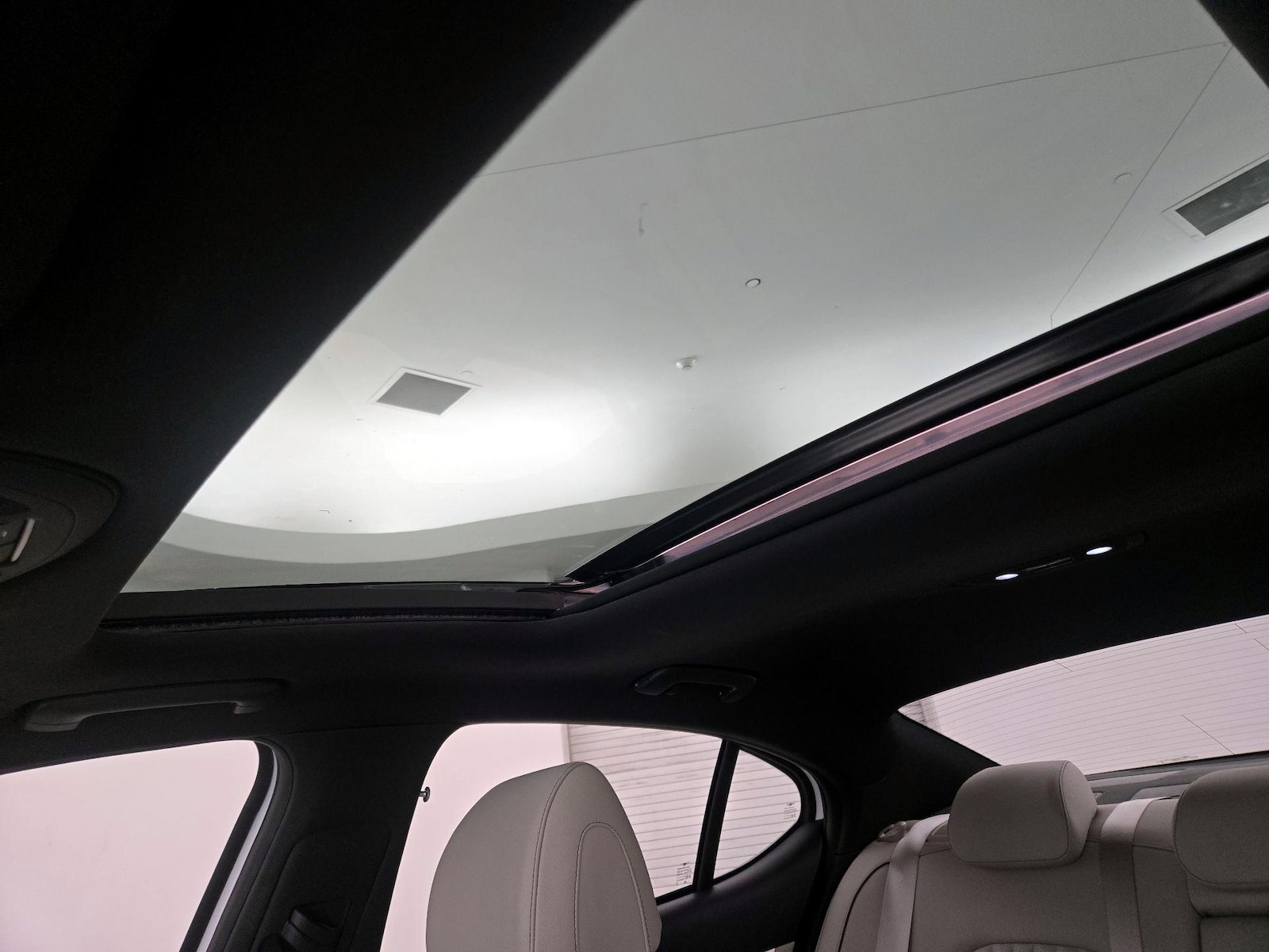 2023 GENESIS G70 Standard - Photo 21