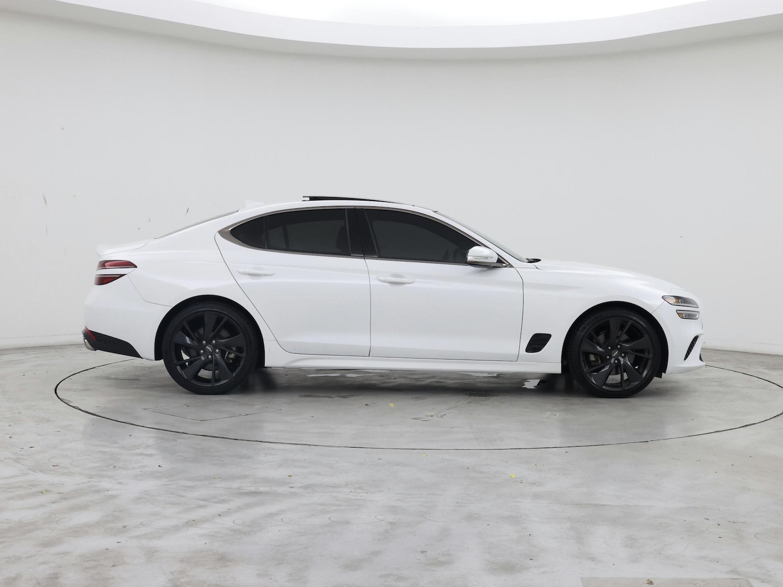 2023 GENESIS G70 Standard - Photo 8