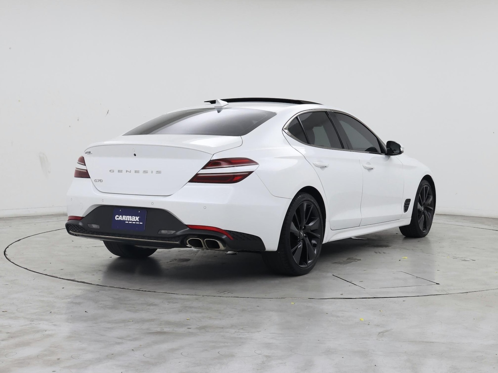2023 GENESIS G70 Standard - Photo 9