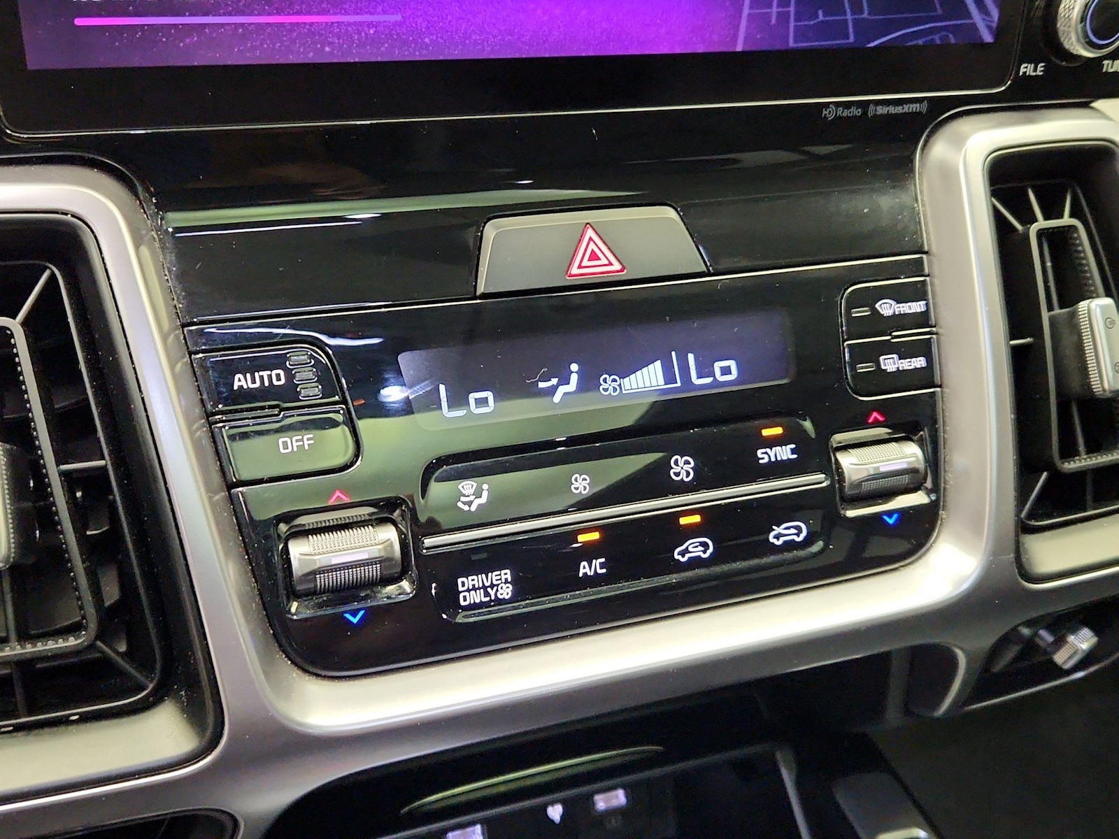2022 Kia Sorento EX Hybrid - Photo 18