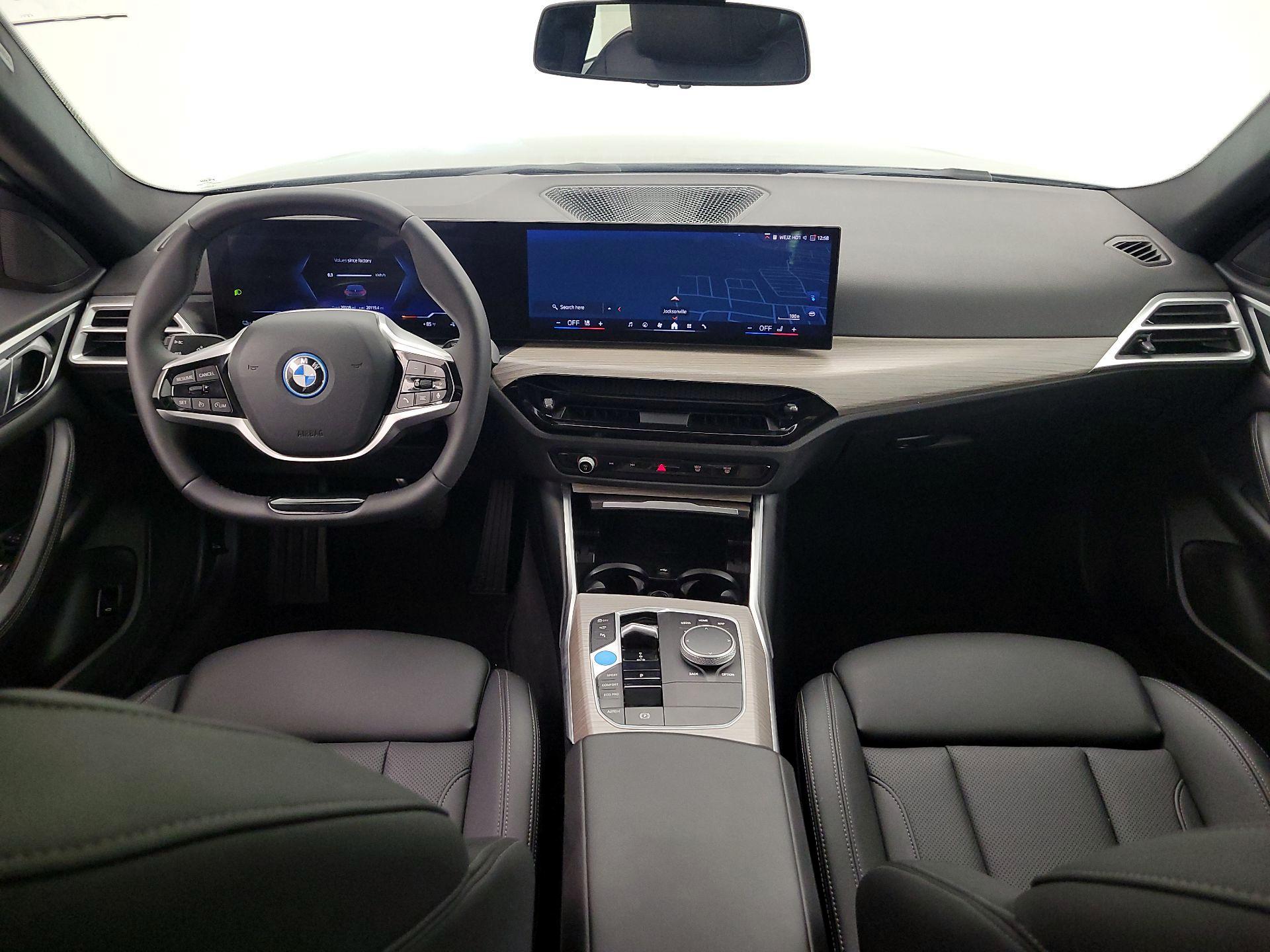 Thumbnail: 2025 BMW i4 - 9