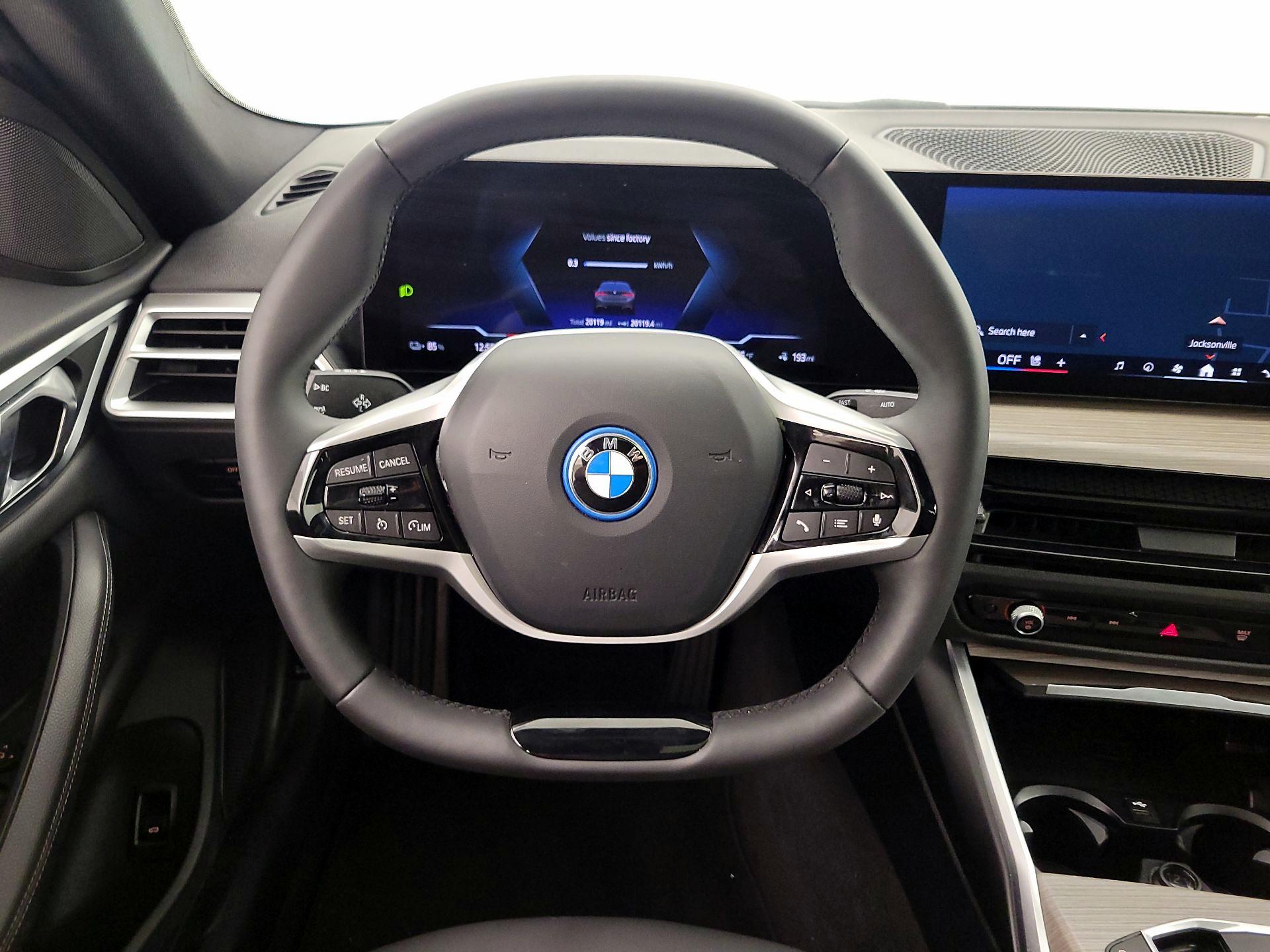Thumbnail: 2025 BMW i4 - 10