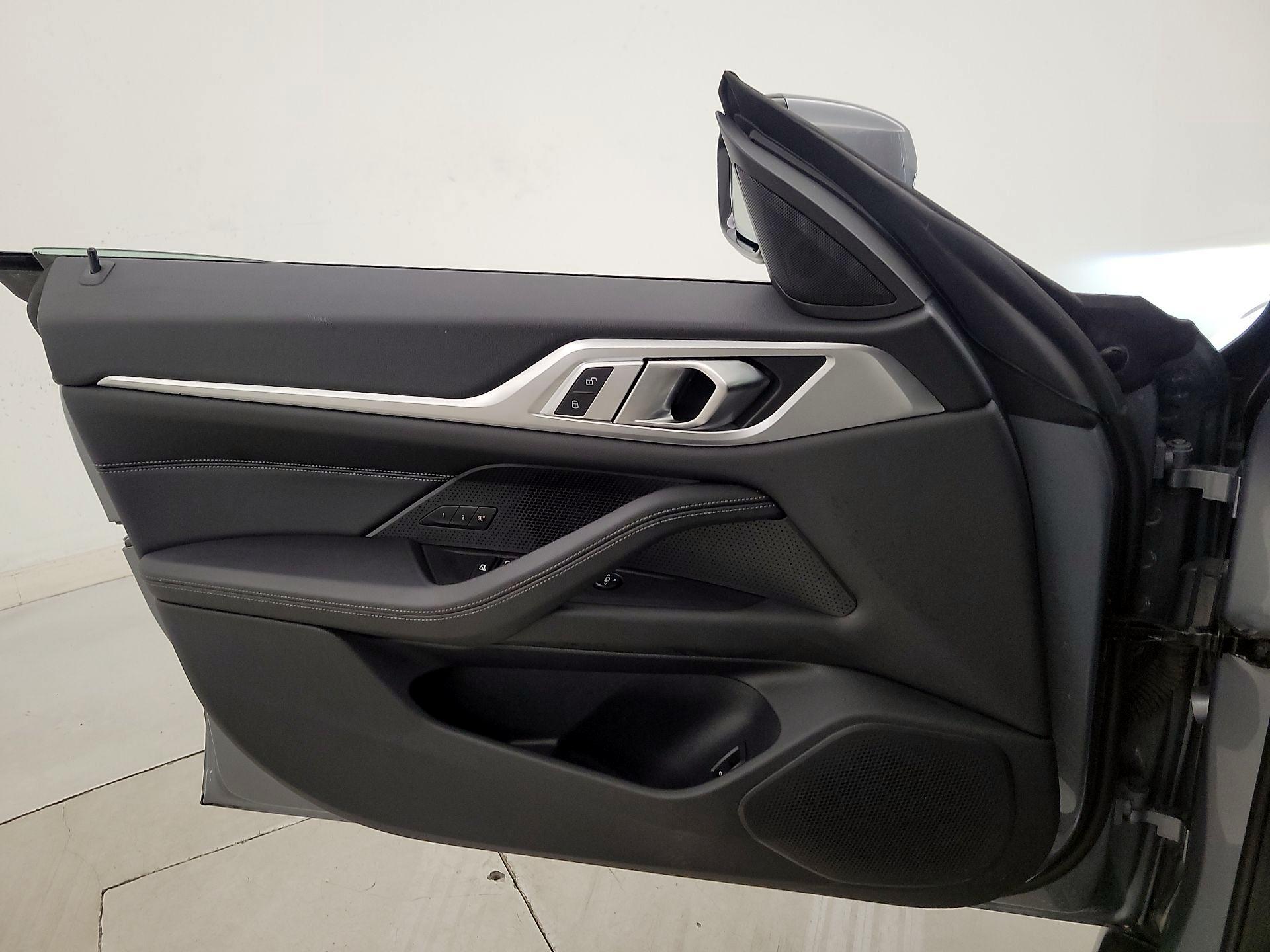 Thumbnail: 2025 BMW i4 - 12