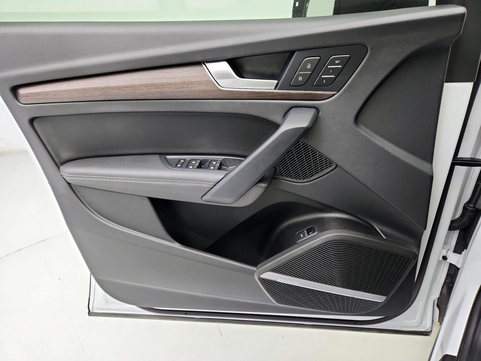 Thumbnail: 2023 Audi Q5 - 12