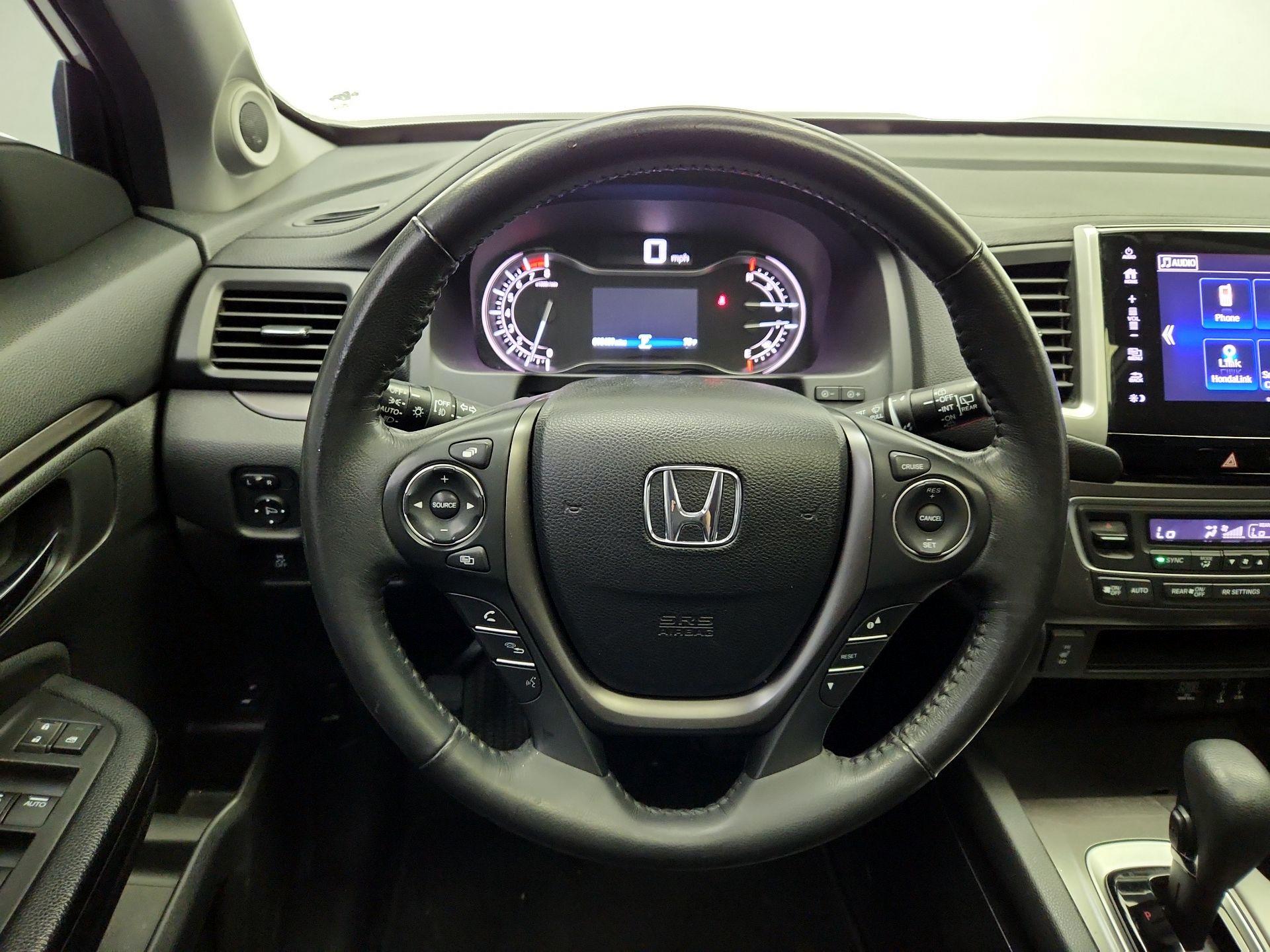 Thumbnail: 2018 Honda Pilot - 10