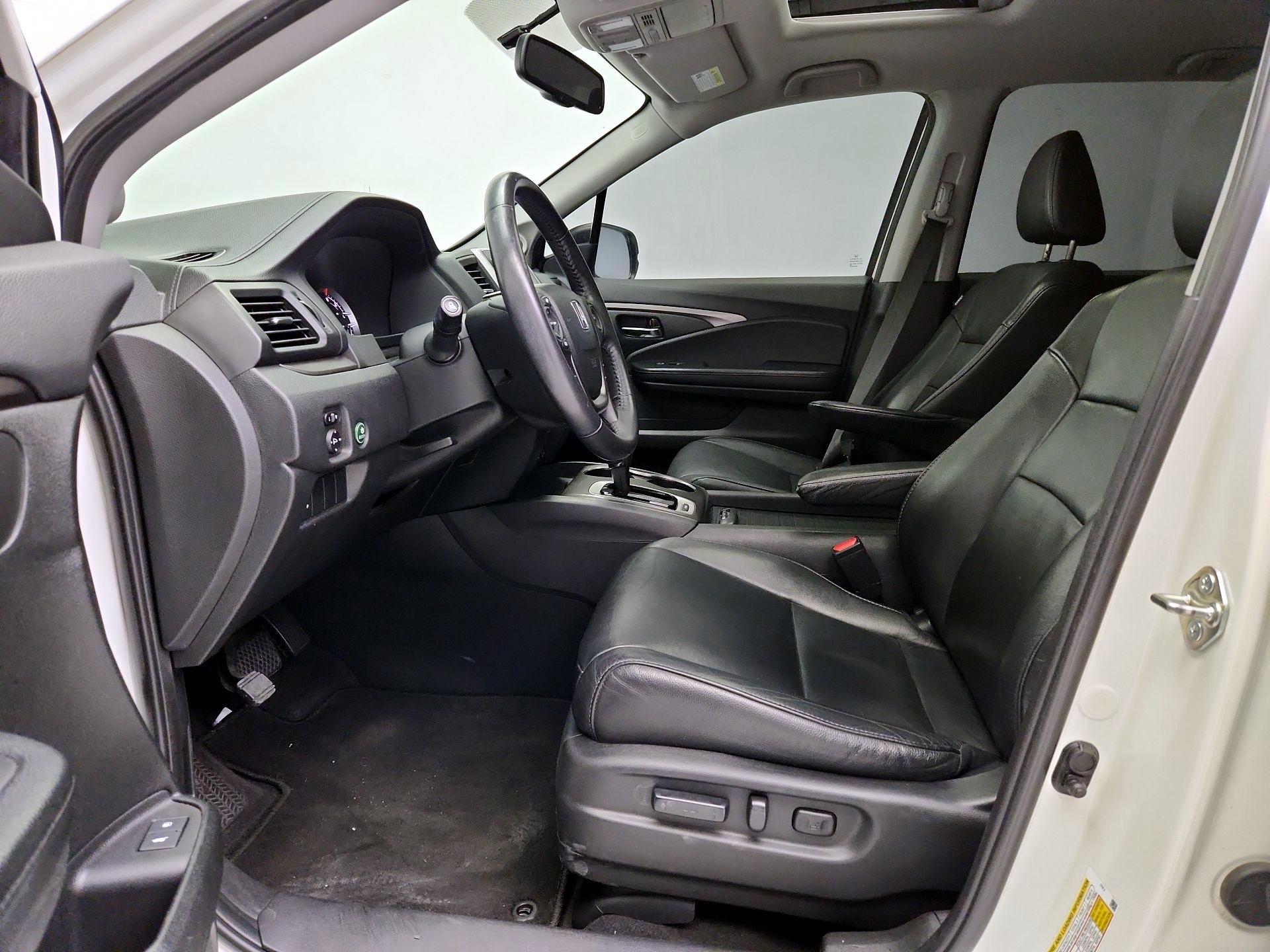 Thumbnail: 2018 Honda Pilot - 11