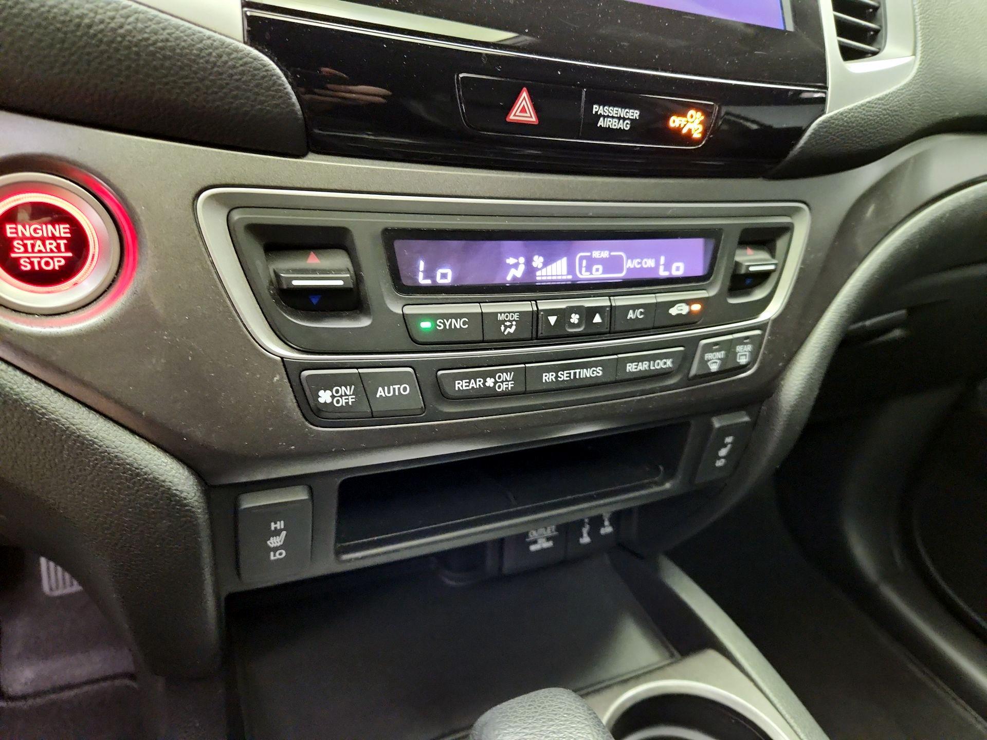 Thumbnail: 2018 Honda Pilot - 16