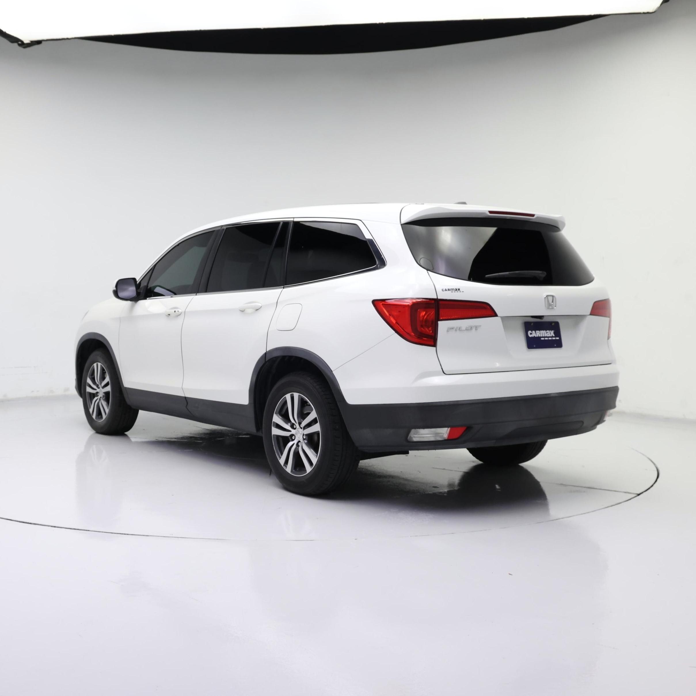 Thumbnail: 2018 Honda Pilot - 2