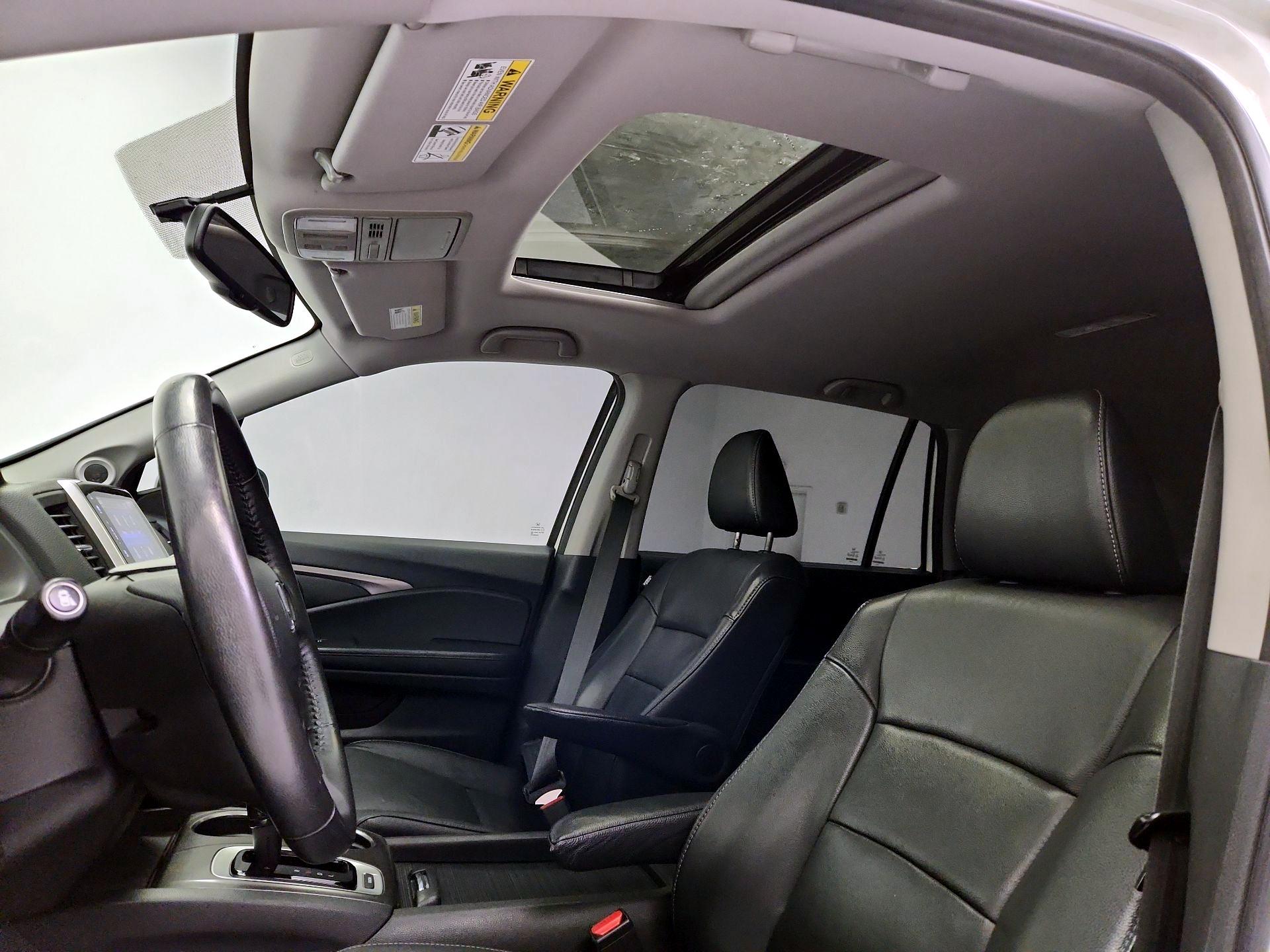 Thumbnail: 2018 Honda Pilot - 19
