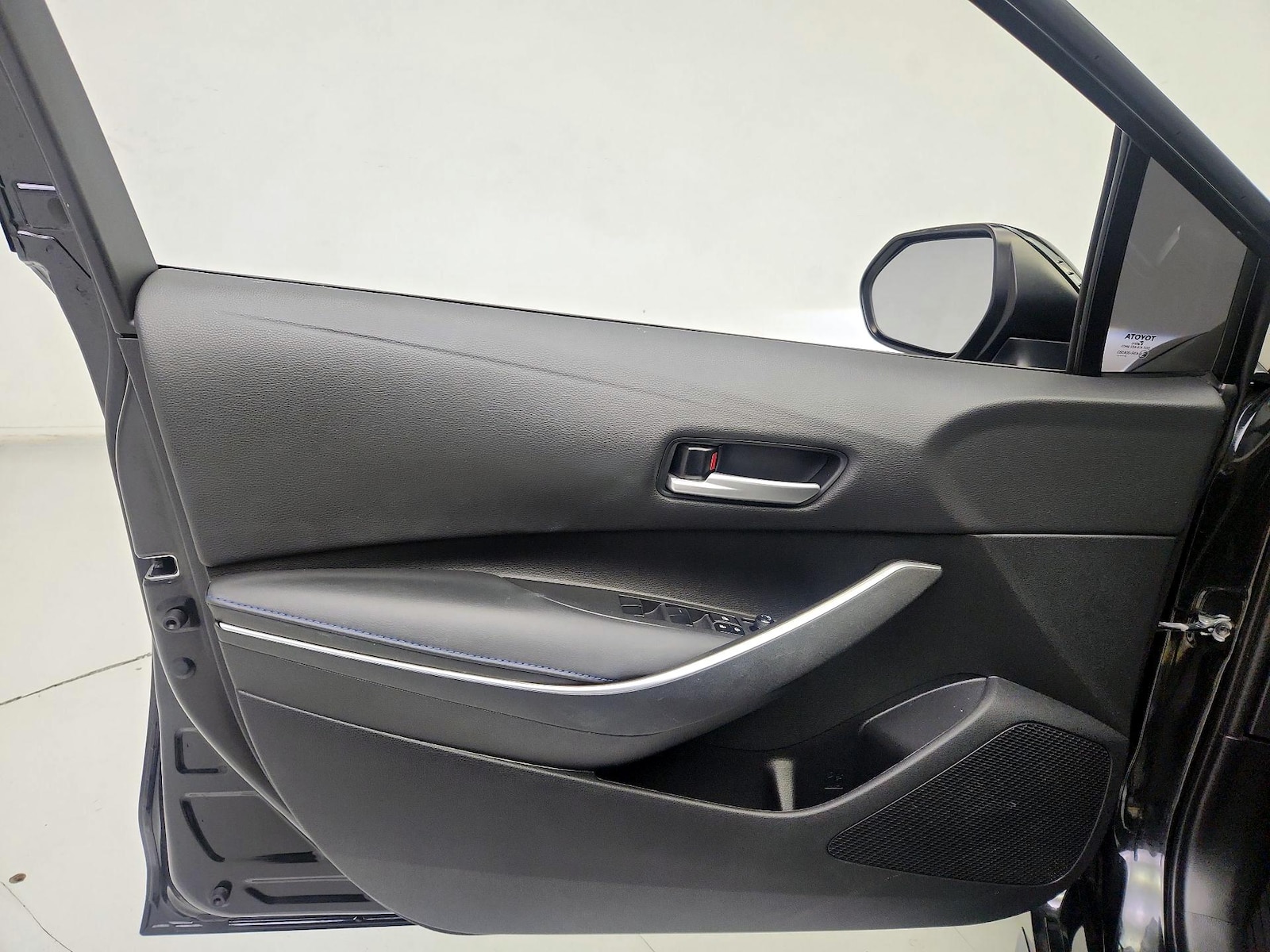 2022 Toyota Corolla SE - Photo 13