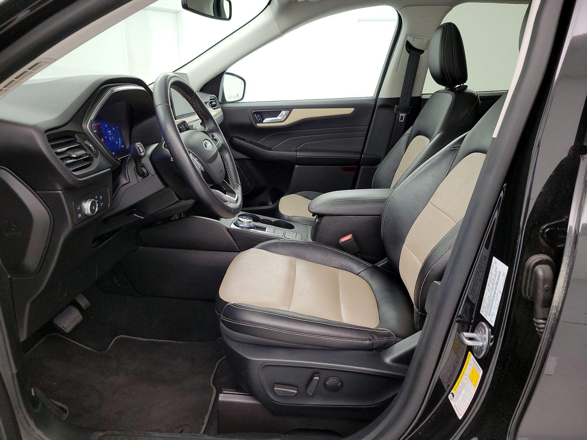 Thumbnail: 2021 Ford Escape - 11