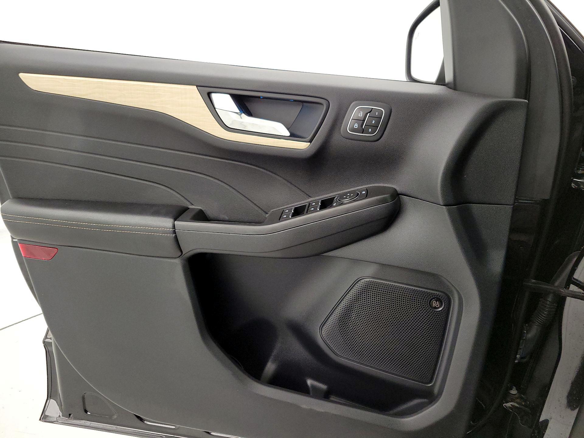 Thumbnail: 2021 Ford Escape - 12