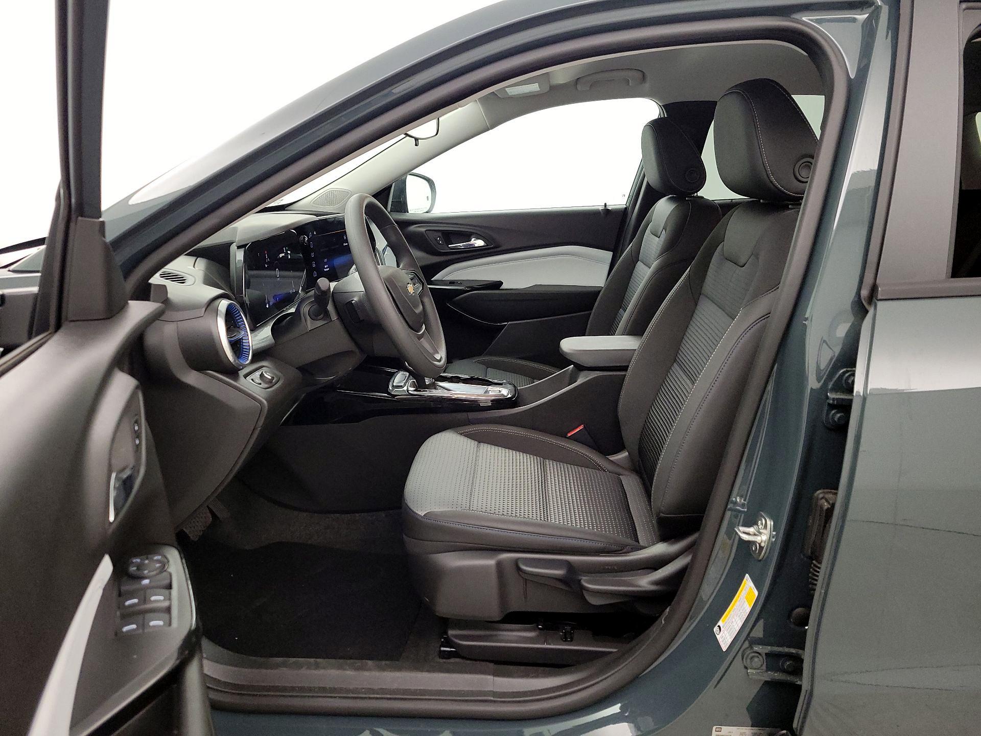 Thumbnail: 2026 Chevrolet Trax - 11