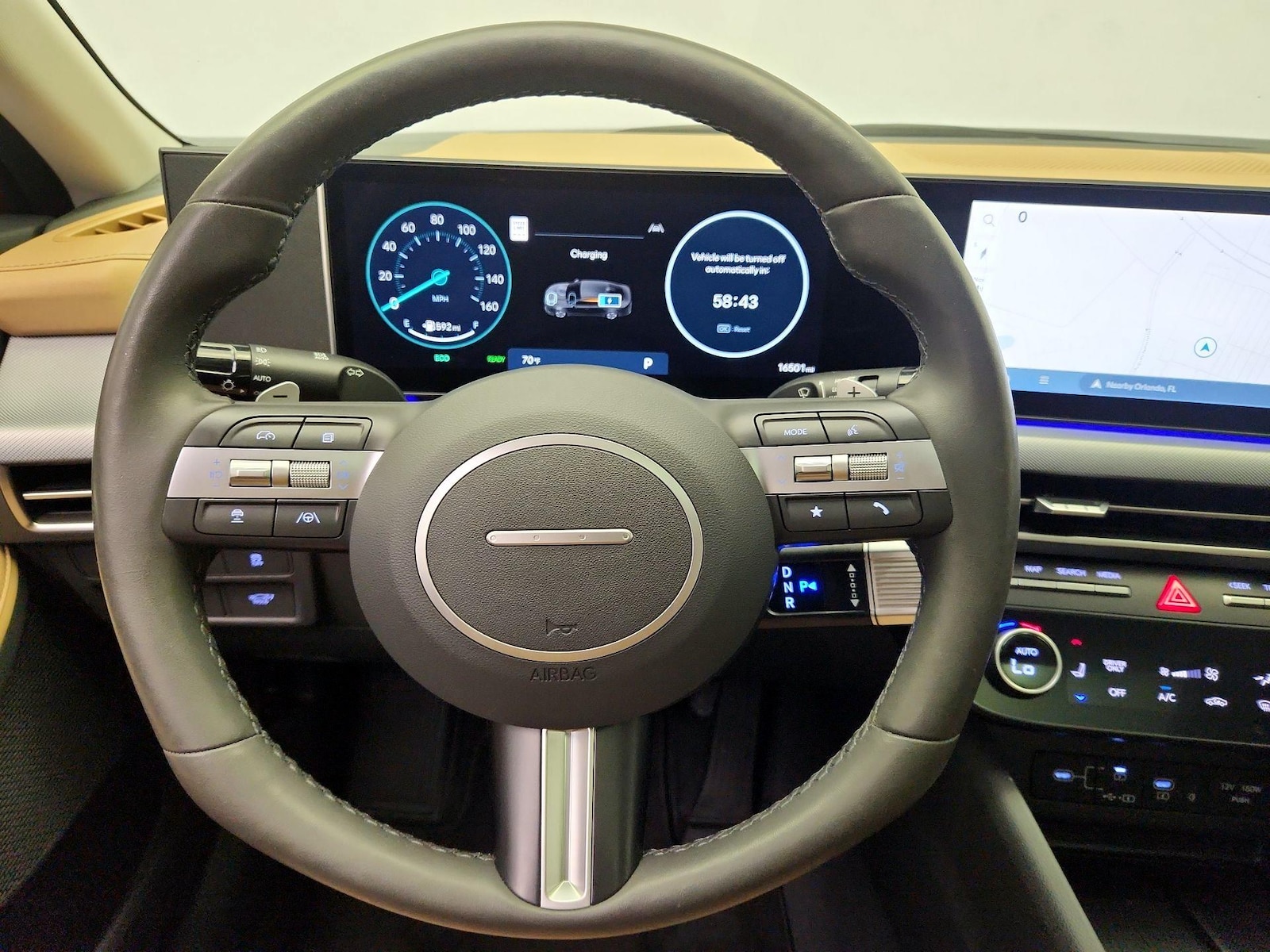 2024 Hyundai Sonata Hybrid Limited - Photo 11
