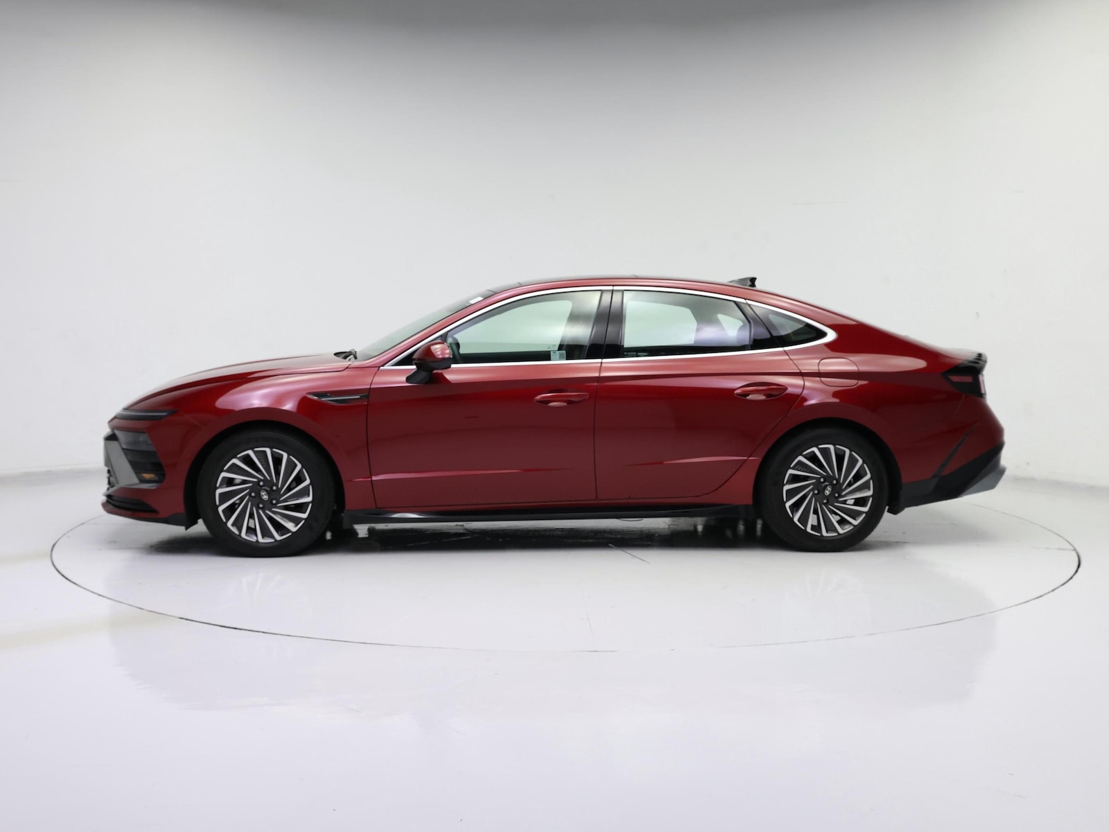 2024 Hyundai Sonata Hybrid Limited - Photo 4