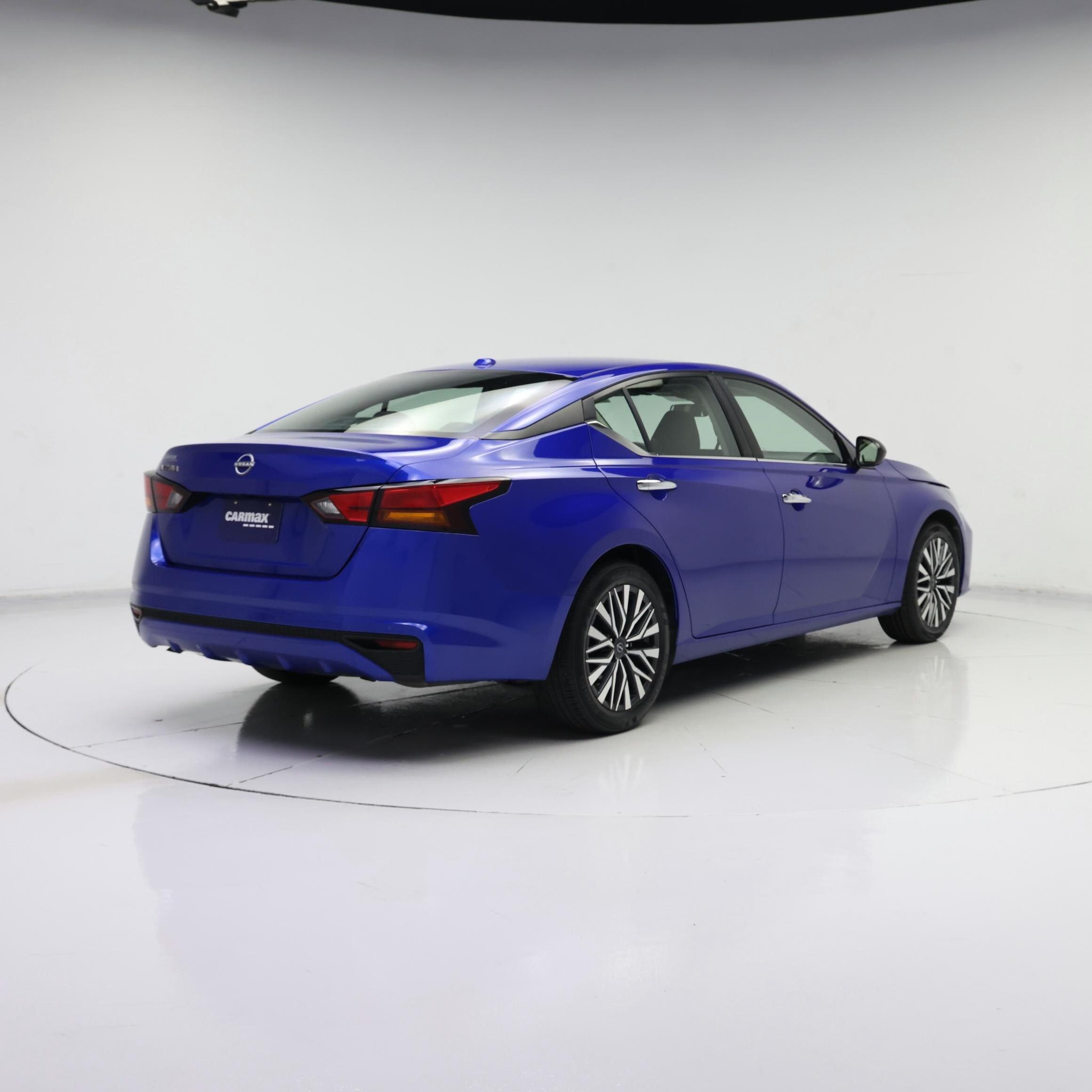 Thumbnail: 2025 Nissan Altima - 8