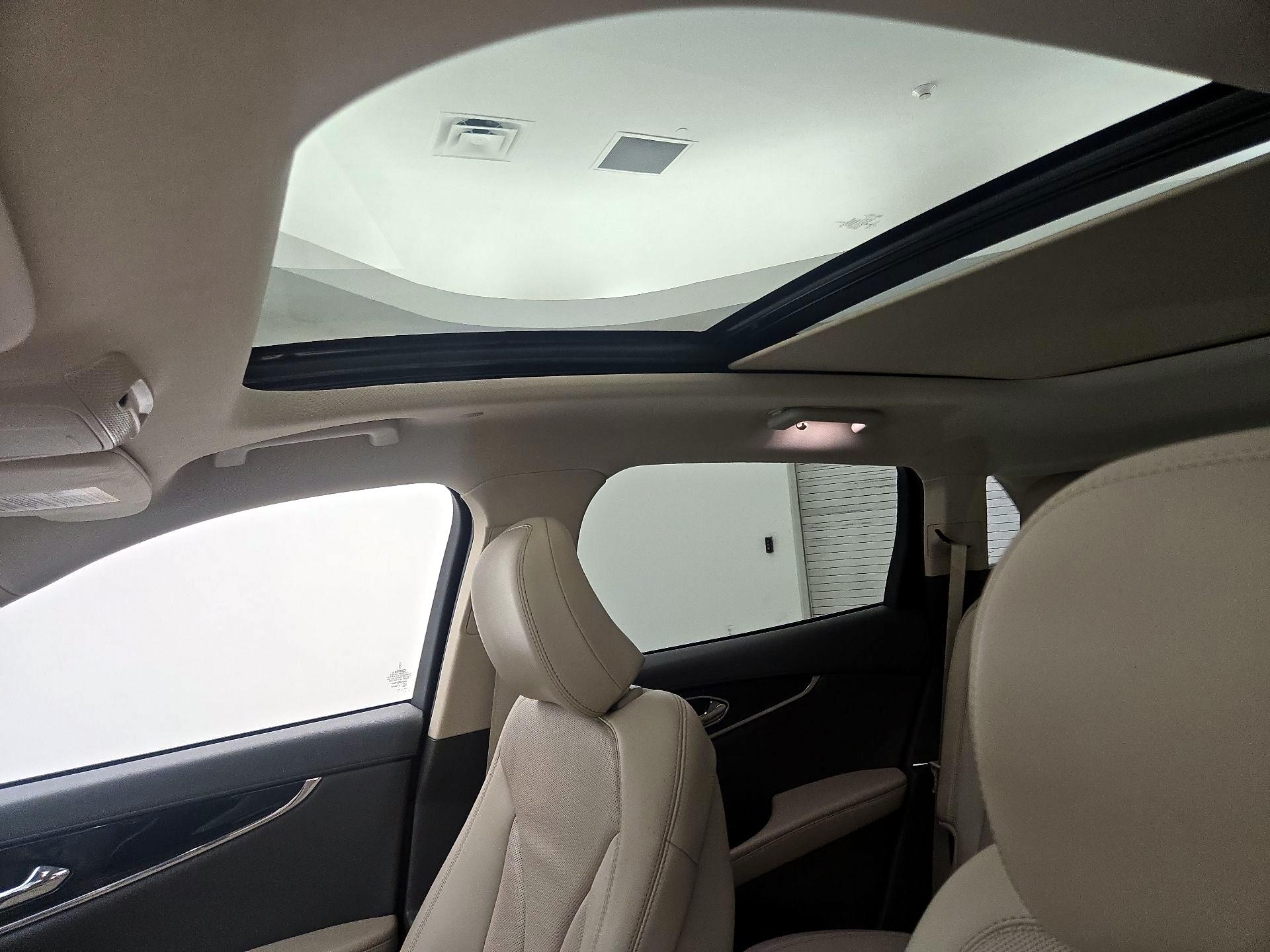 Thumbnail: 2022 Lincoln Nautilus - 20