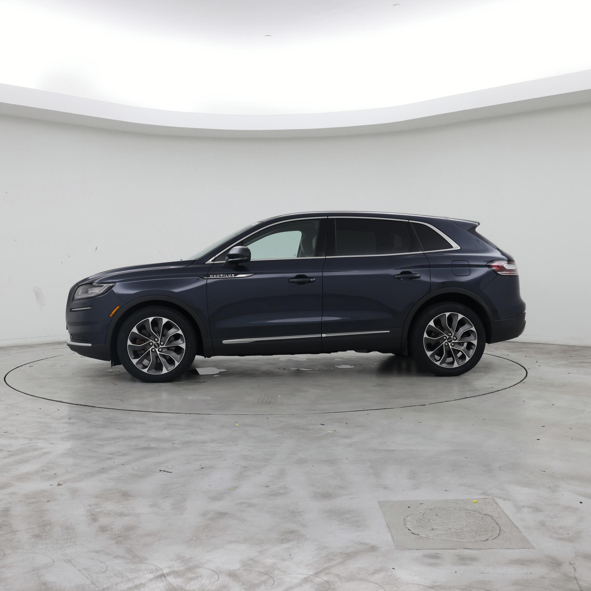 Thumbnail: 2022 Lincoln Nautilus - 3