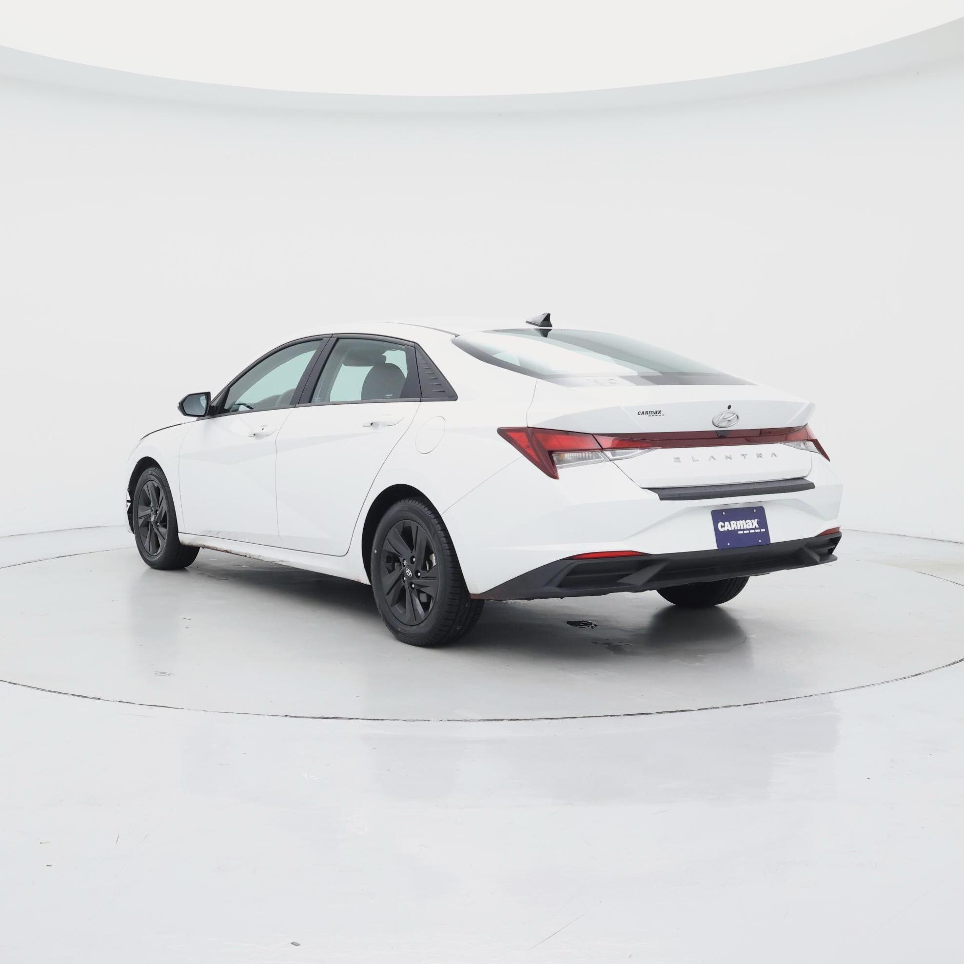 Thumbnail: 2022 Hyundai Elantra - 2