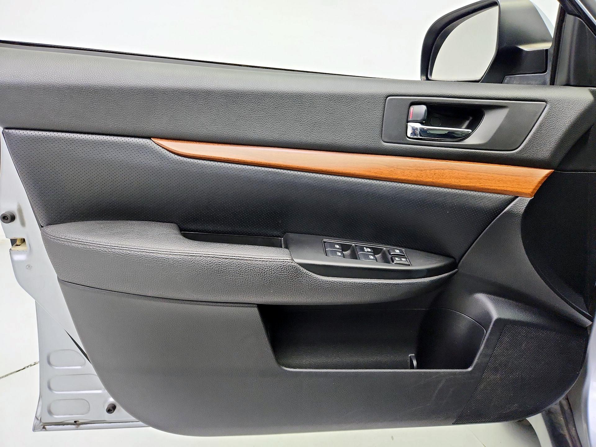 Thumbnail: 2014 Subaru Outback - 12