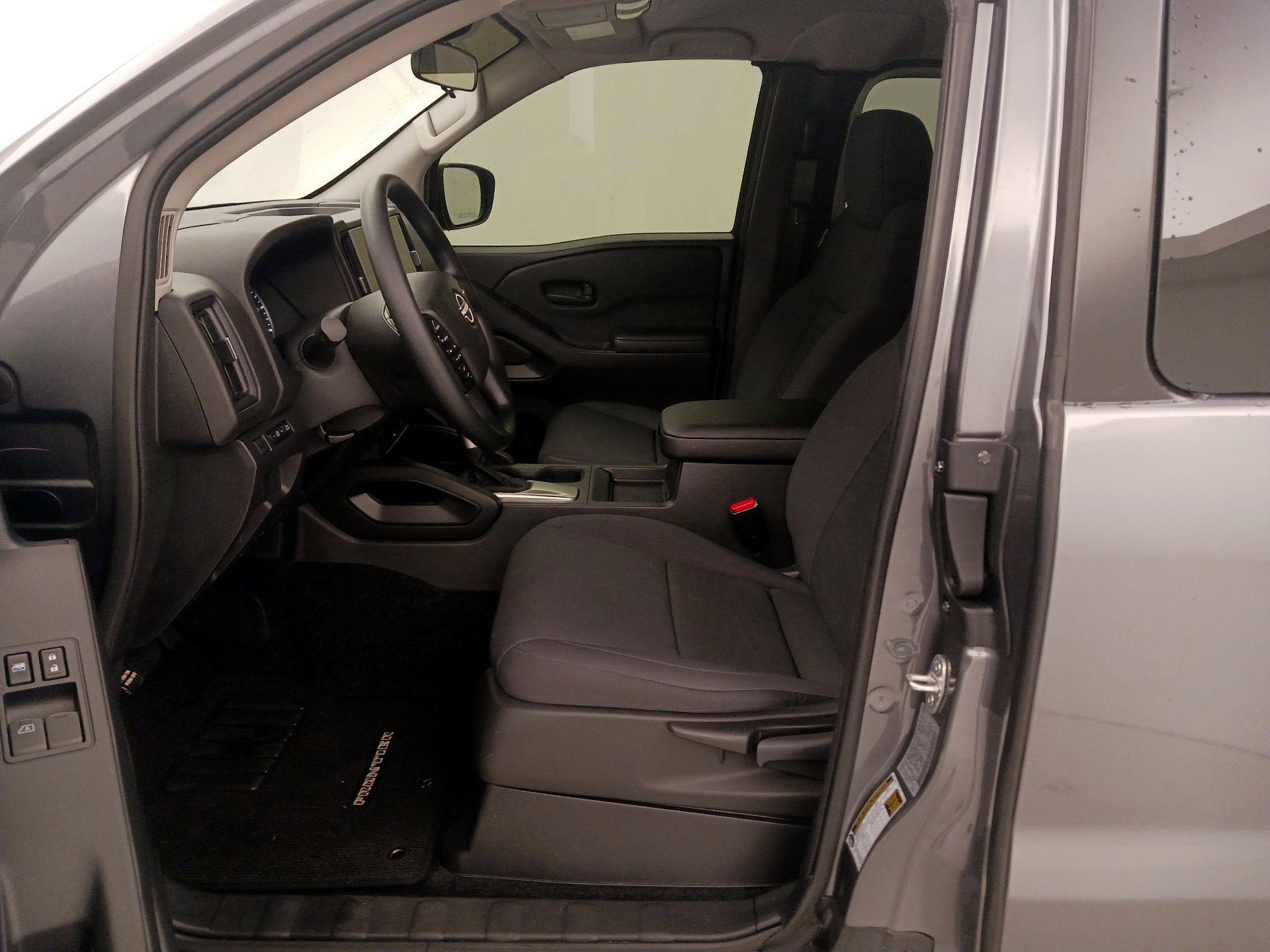 Thumbnail: 2025 Nissan Frontier - 11
