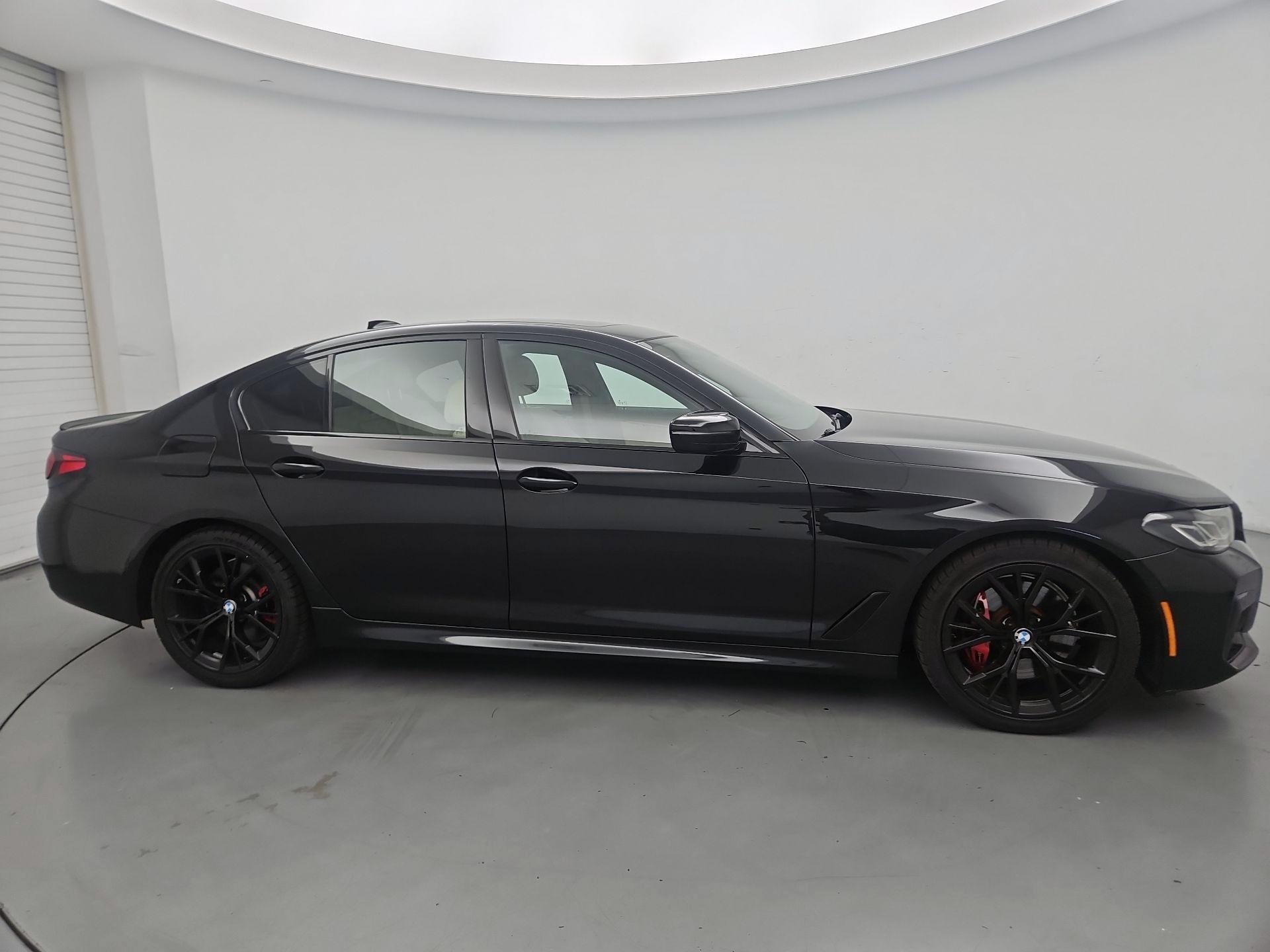 Thumbnail: 2021 BMW 5 Series - 4