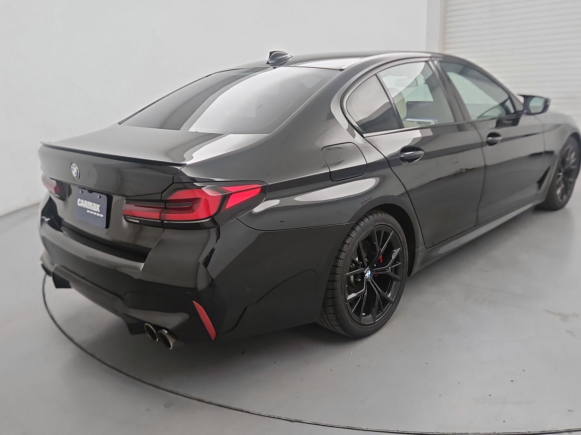 Thumbnail: 2021 BMW 5 Series - 5