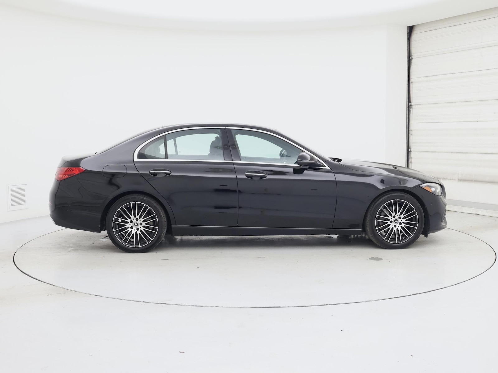 2025 Mercedes-Benz C-Class Sedan C 300 - Photo 8