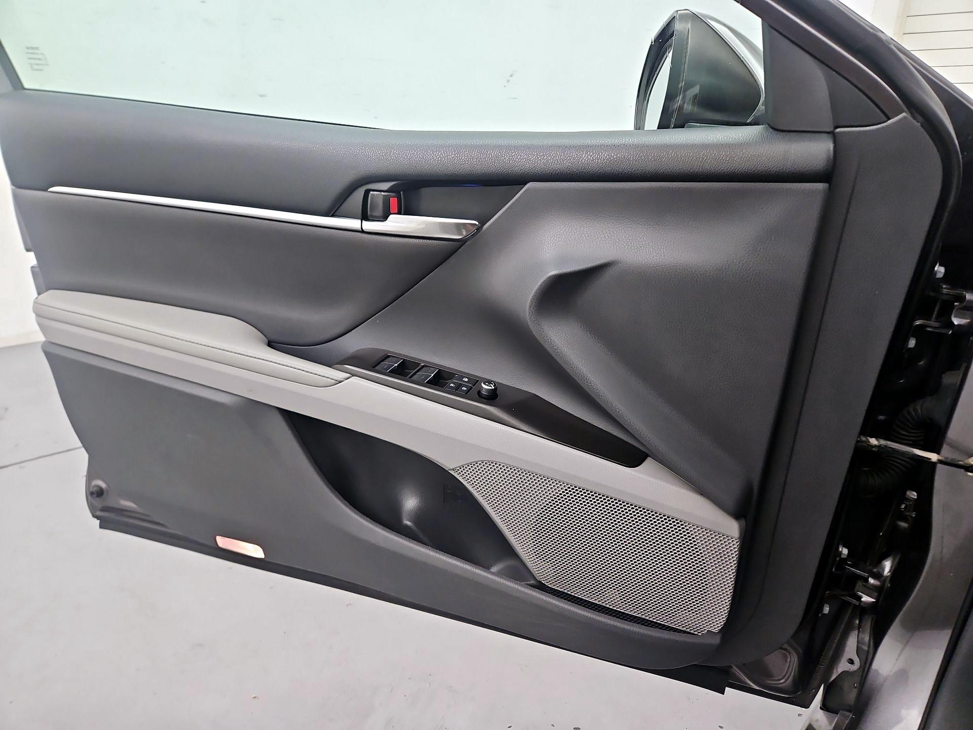 Thumbnail: 2023 Toyota Camry - 10
