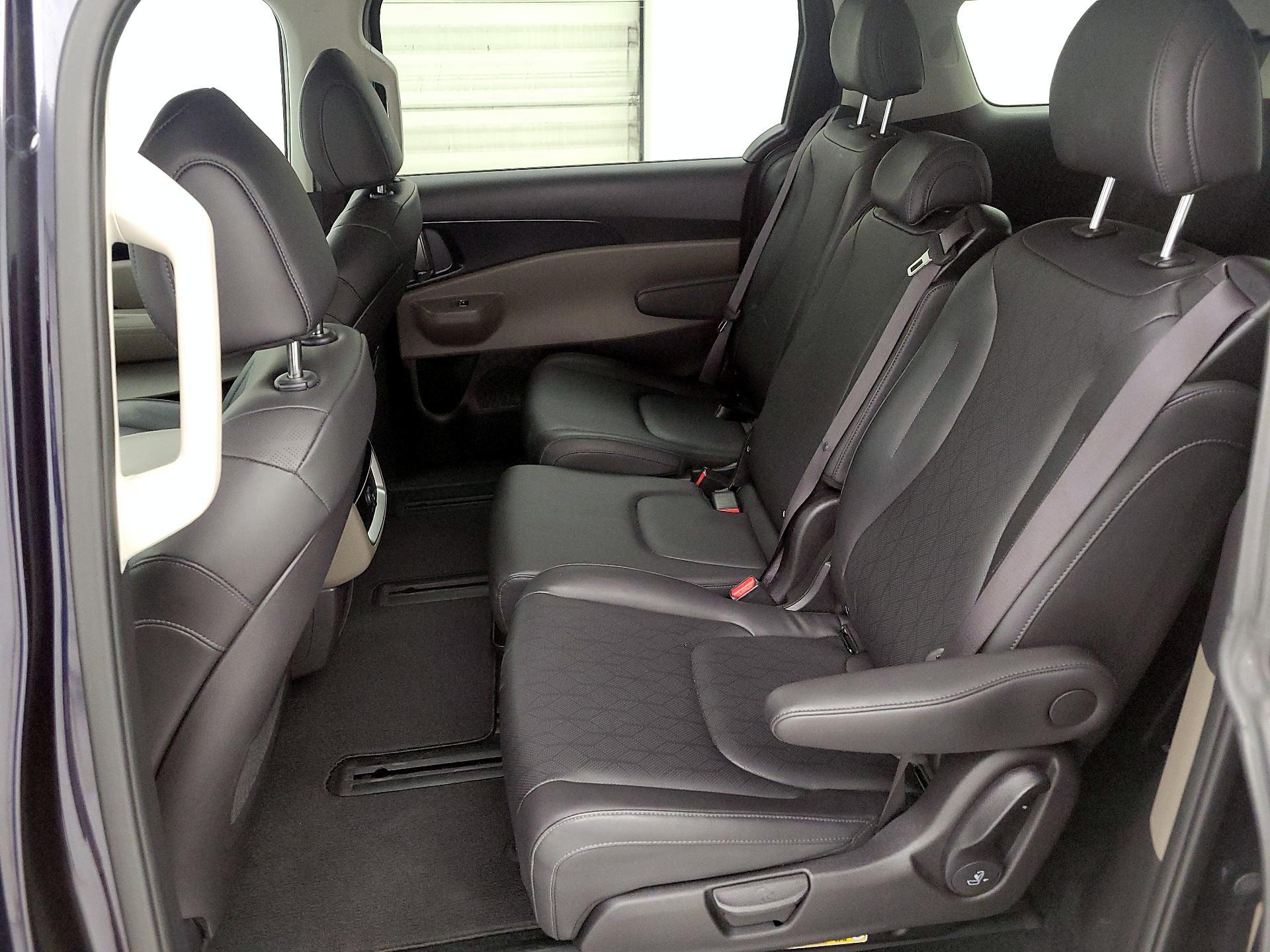 Thumbnail: 2025 Kia Carnival - 20