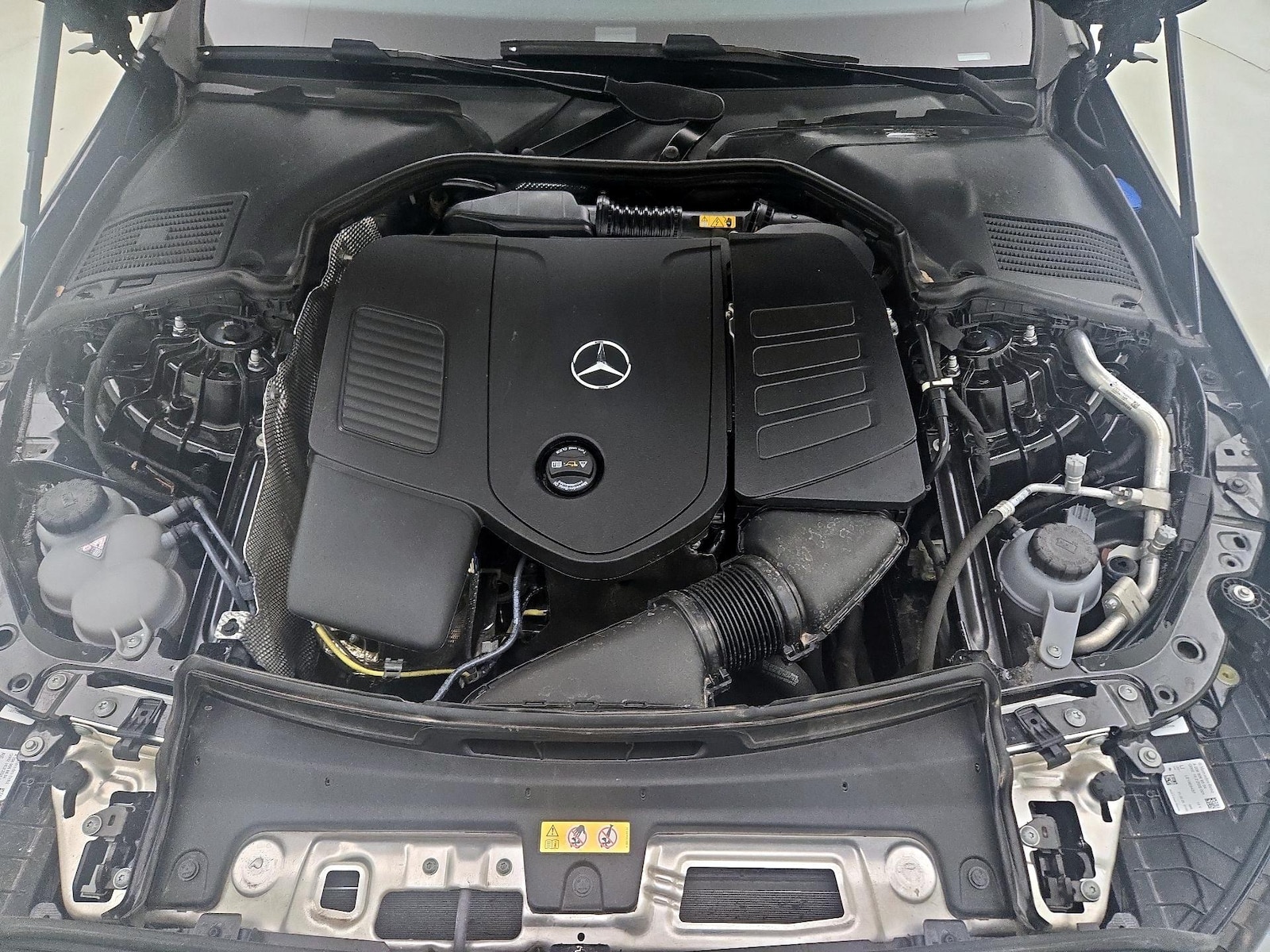 2025 Mercedes-Benz C-Class Sedan C 300 - Photo 23