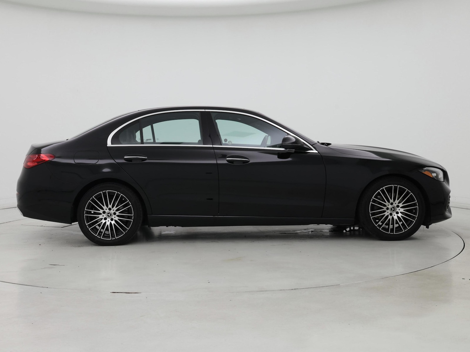 2025 Mercedes-Benz C-Class Sedan C 300 - Photo 8