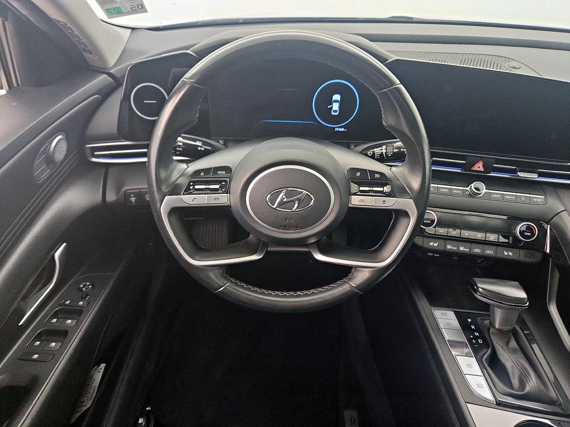 Thumbnail: 2023 Hyundai Elantra - 10