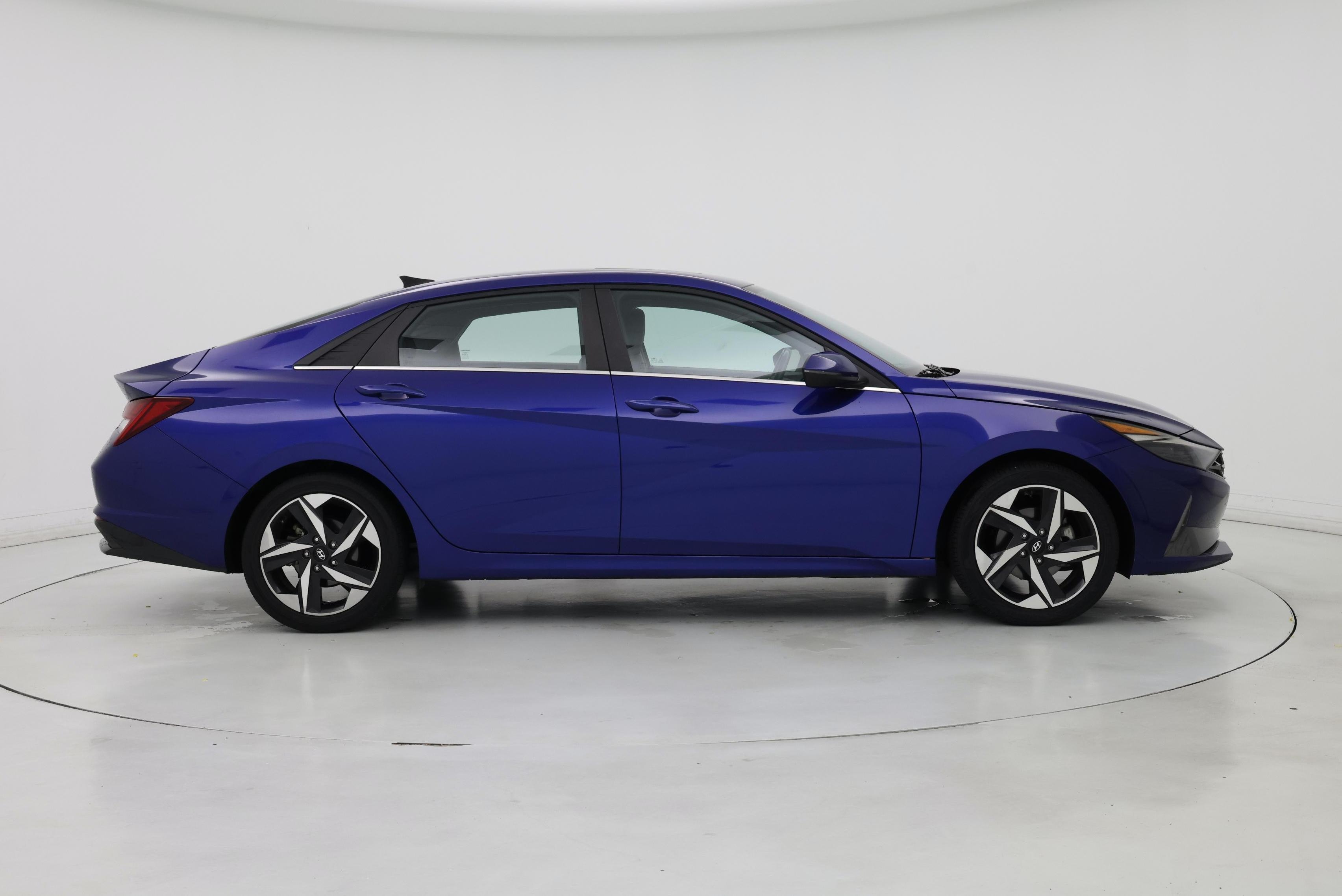 Thumbnail: 2023 Hyundai Elantra - 7