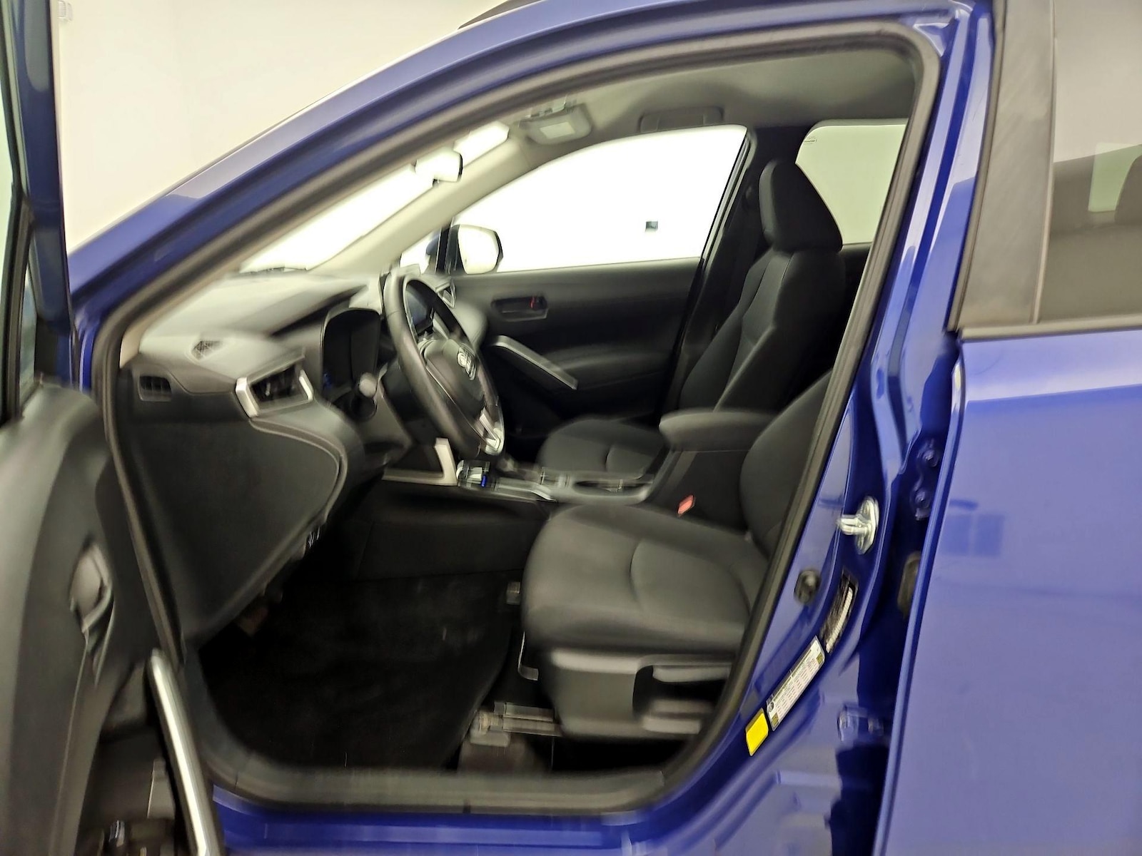 2022 Toyota Corolla Cross LE - Photo 12