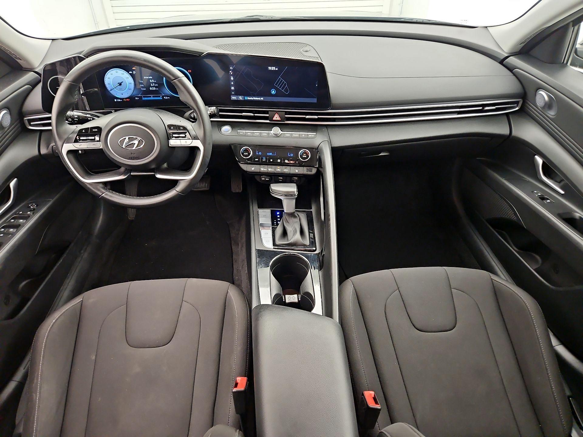Thumbnail: 2023 Hyundai Elantra - 9